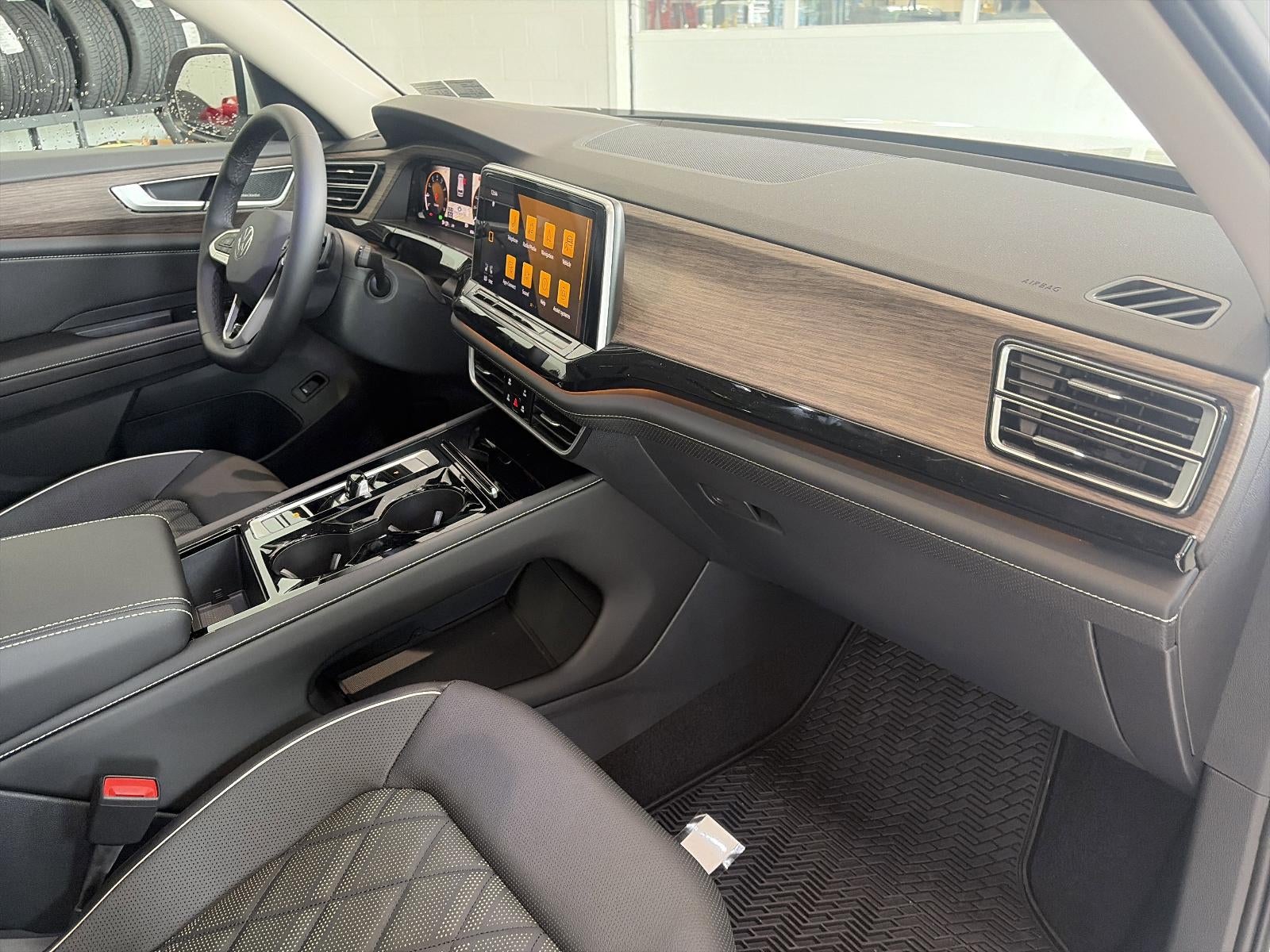 2026 Volkswagen Atlas 2.0T SEL Premium R-Line 4MOTION