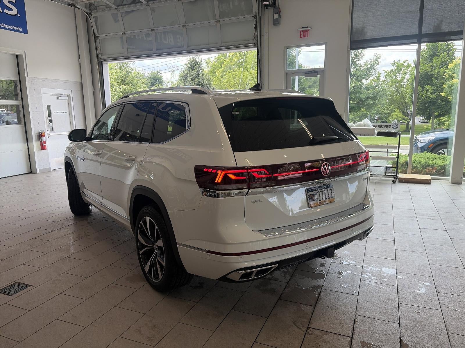 2026 Volkswagen Atlas 2.0T SEL Premium R-Line 4MOTION
