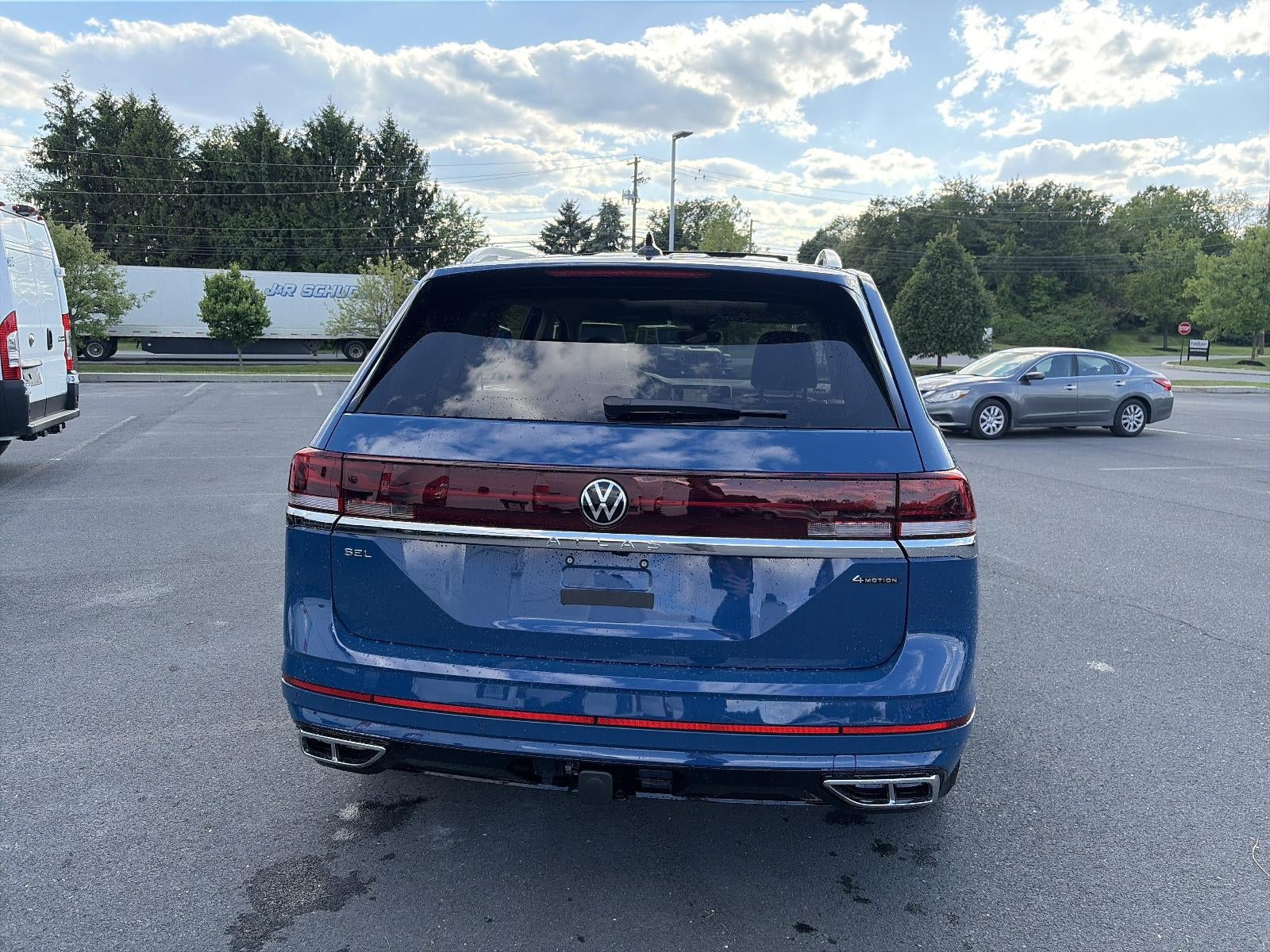 2026 Volkswagen Atlas 2.0T SEL Premium R-Line 4MOTION