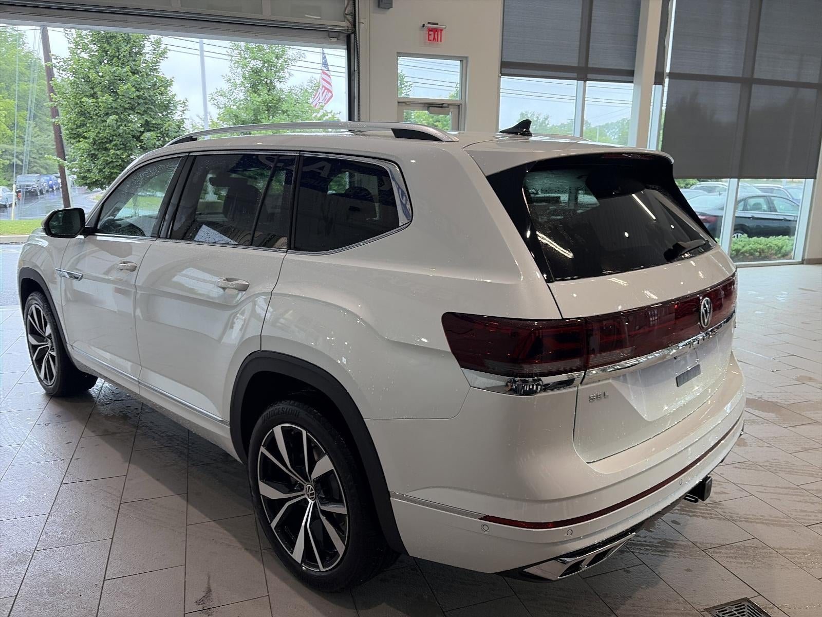 2026 Volkswagen Atlas 2.0T SEL Premium R-Line 4MOTION