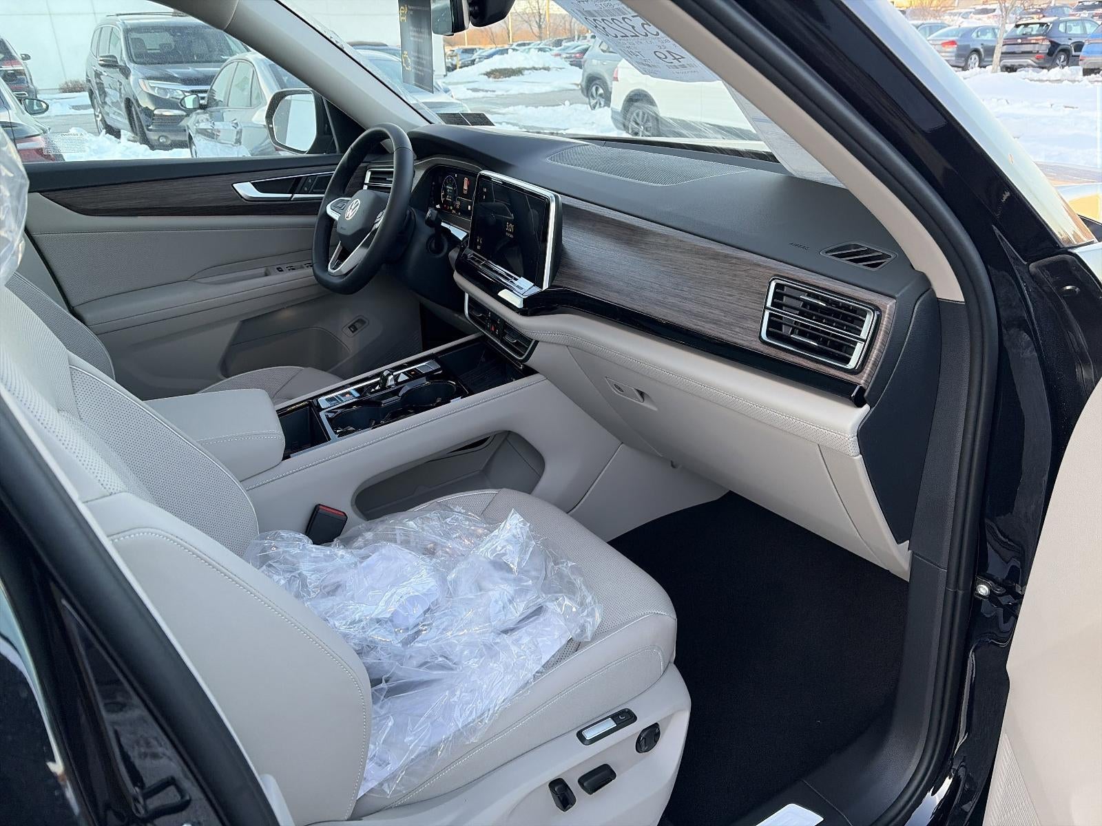 2026 Volkswagen Atlas 2.0T SEL Premium R-Line 4MOTION