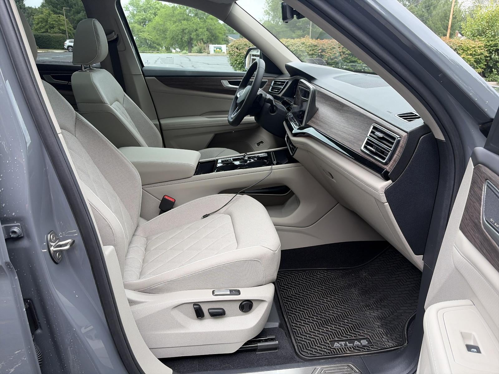 2026 Volkswagen Atlas 2.0T SEL Premium R-Line 4MOTION