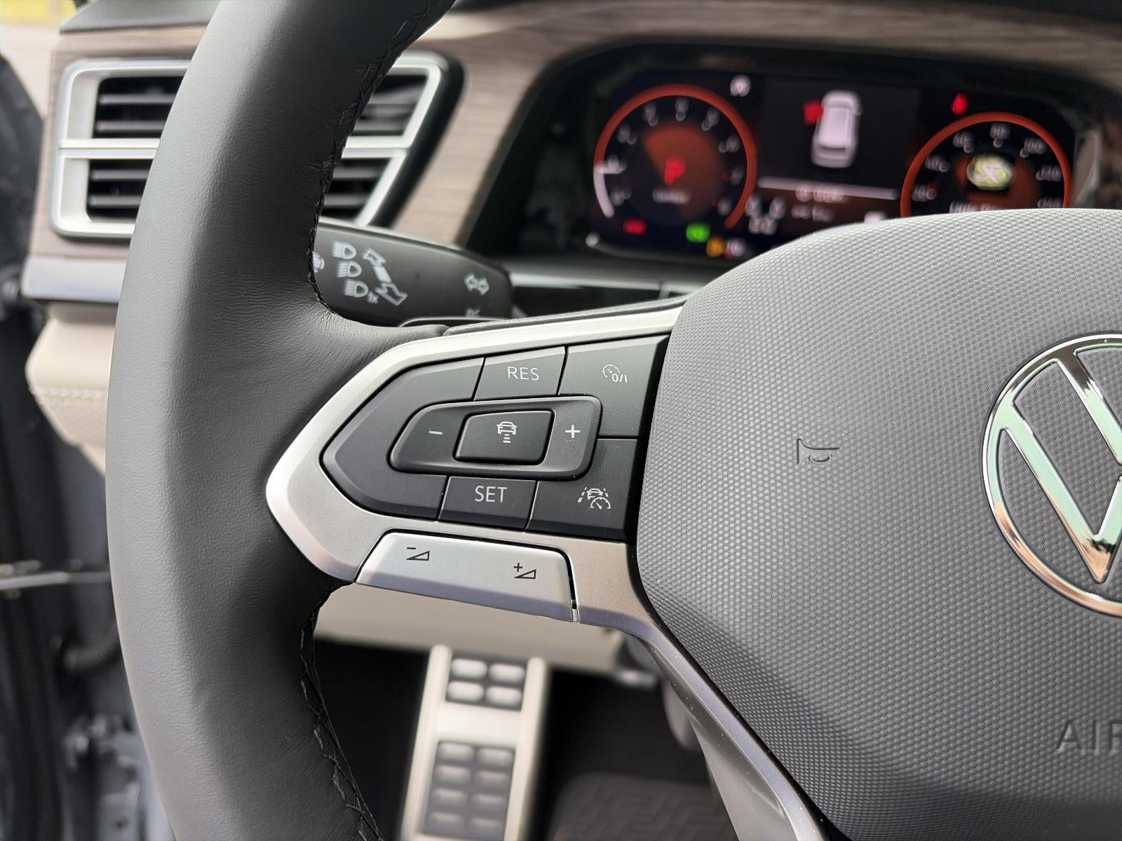2026 Volkswagen Atlas 2.0T SEL Premium R-Line 4MOTION