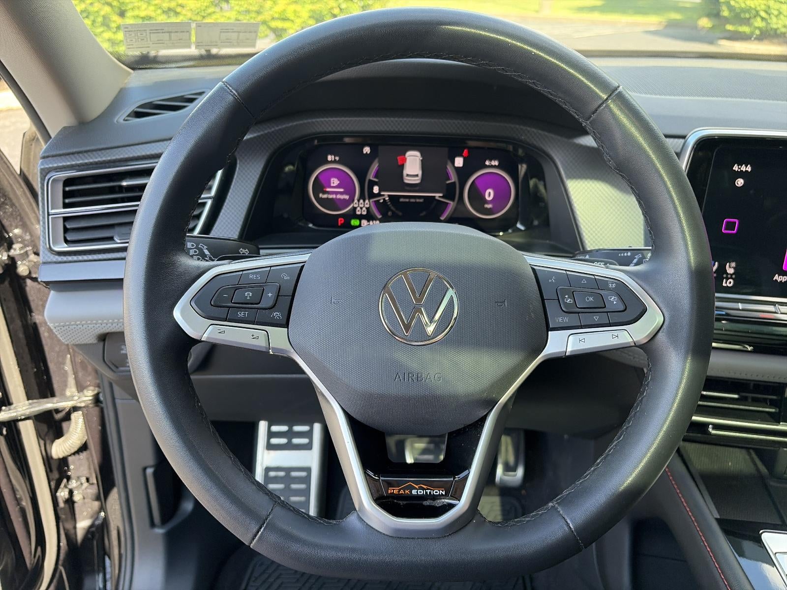 2024 Volkswagen Atlas 2.0T Peak Edition SEL 4MOTION