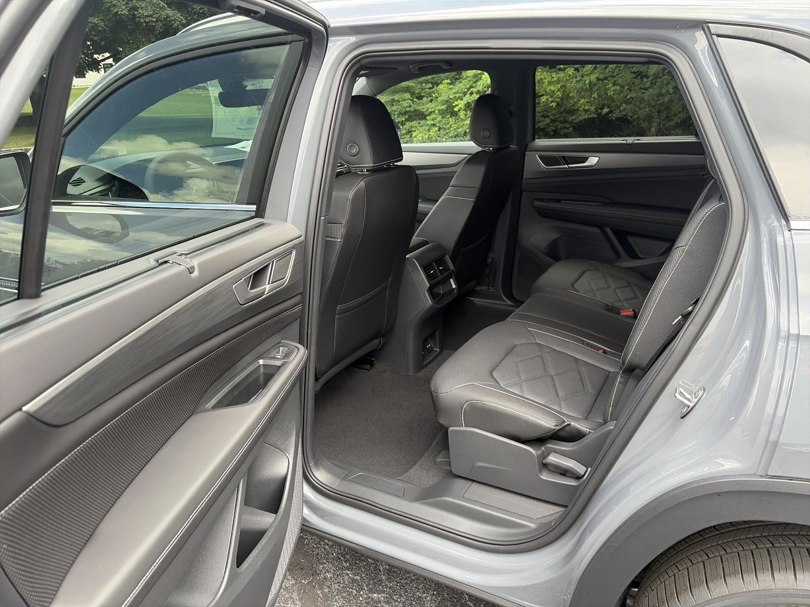 2026 Volkswagen Atlas Cross Sport 2.0T SE w/Technology 4MOTION