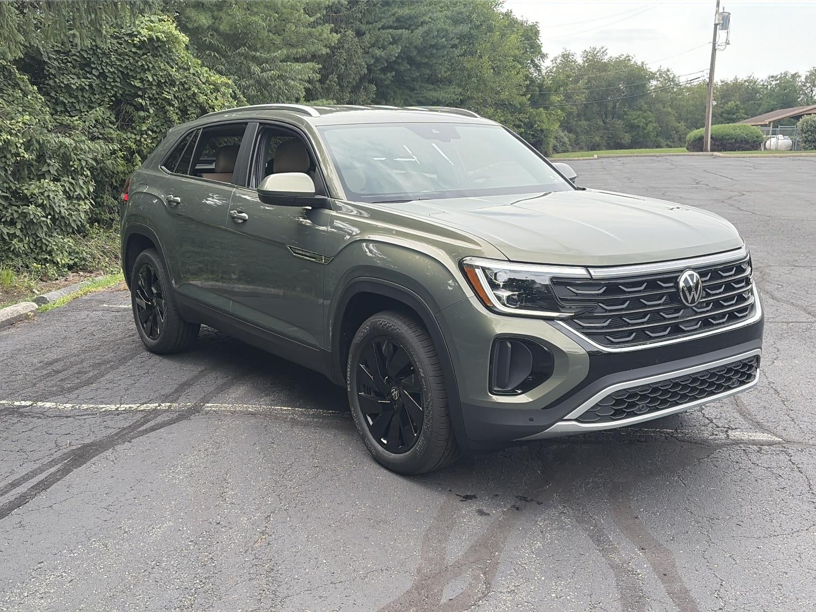 2026 Volkswagen Atlas Cross Sport 2.0T SE w/Technology 4MOTION