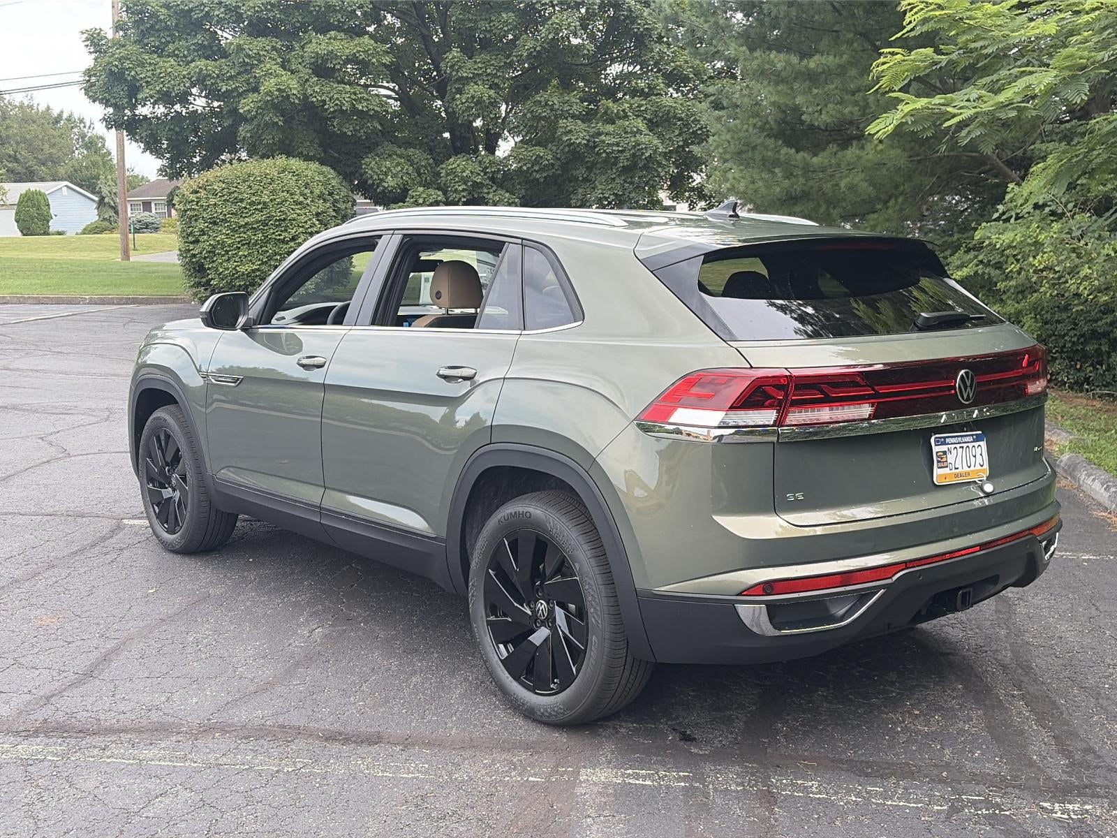 2026 Volkswagen Atlas Cross Sport 2.0T SE w/Technology 4MOTION