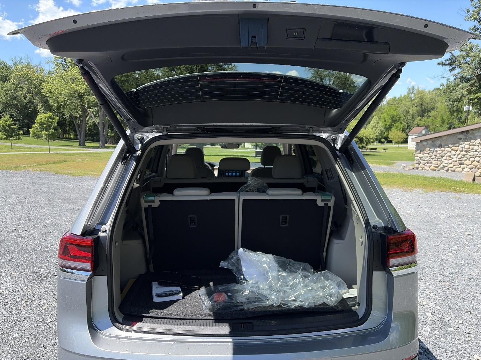 2026 Volkswagen Atlas 2.0T SE w/Technology 4MOTION