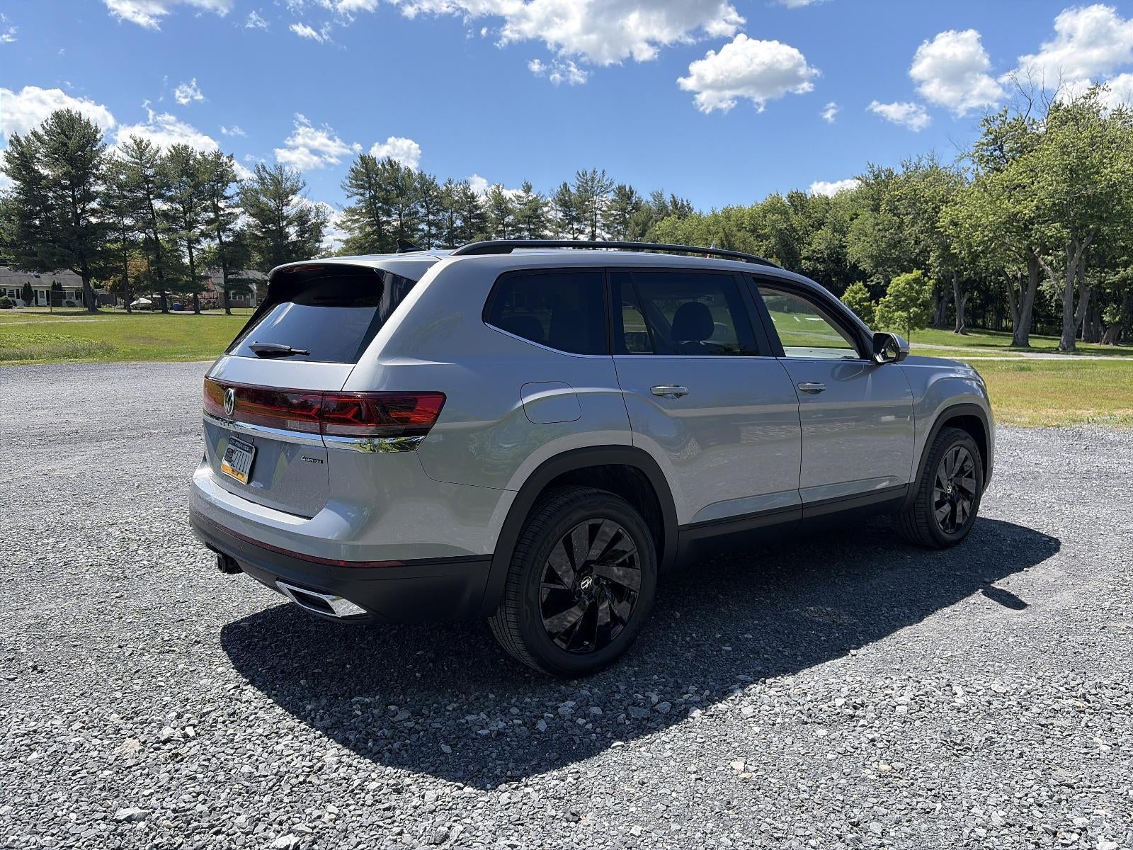 2026 Volkswagen Atlas 2.0T SE w/Technology 4MOTION