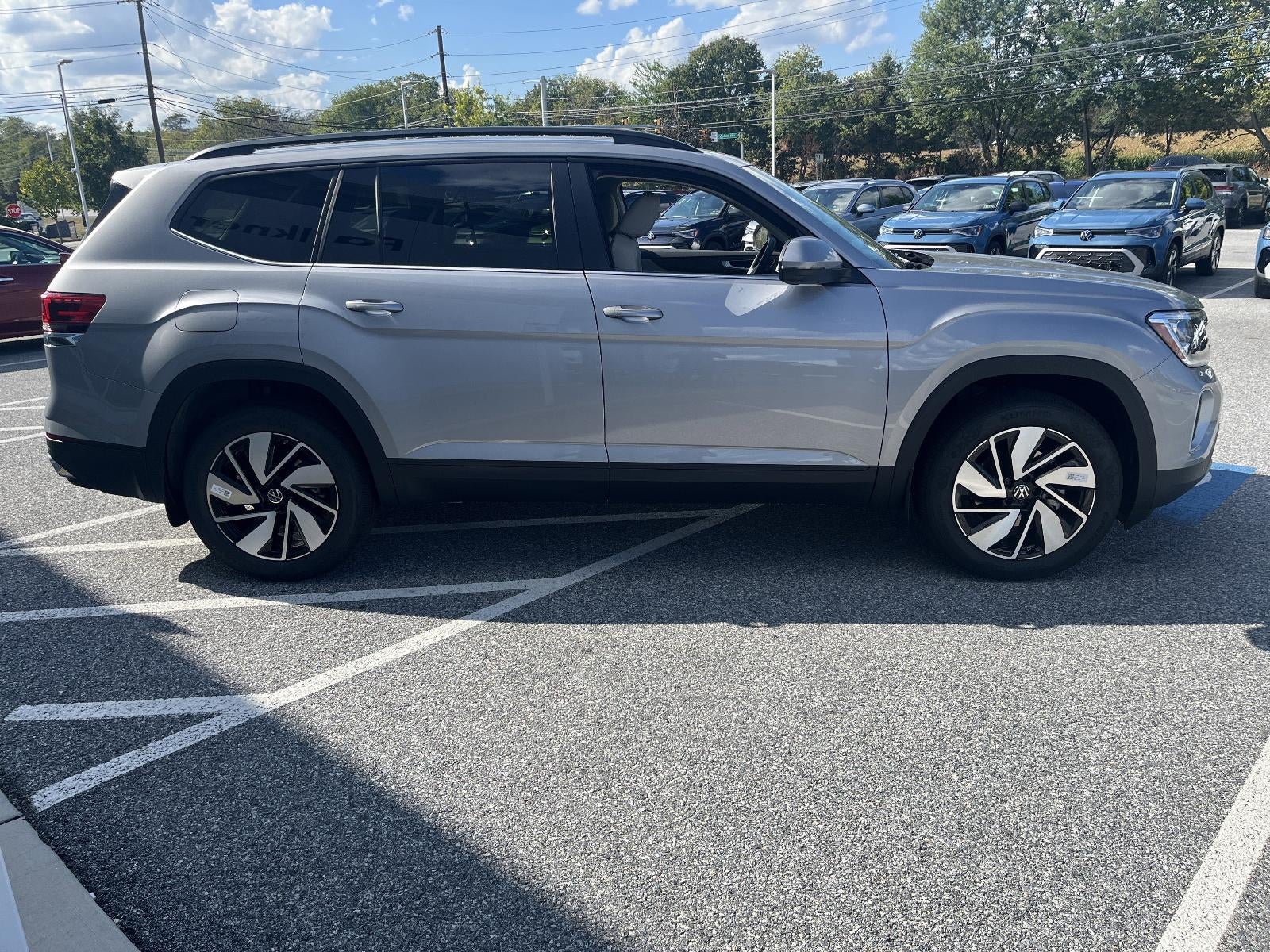 2026 Volkswagen Atlas 2.0T SE w/Technology 4MOTION