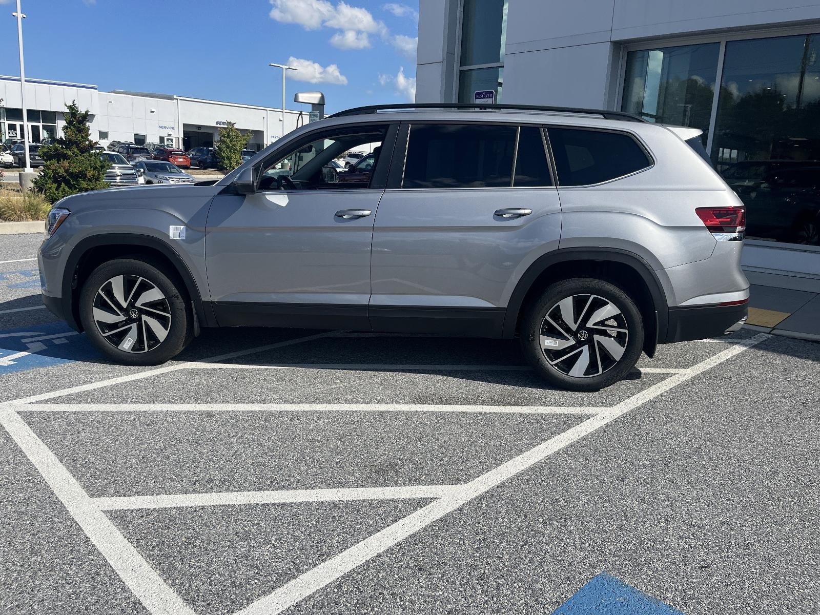 2026 Volkswagen Atlas 2.0T SE w/Technology 4MOTION