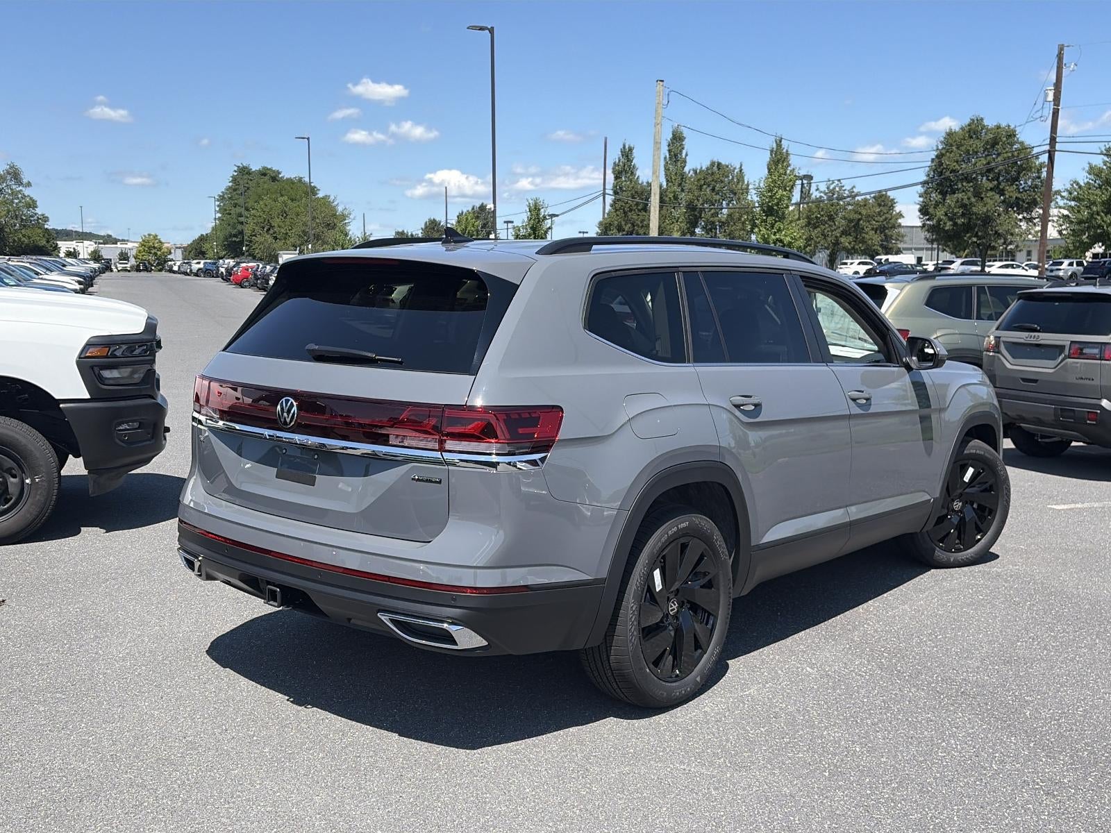 2026 Volkswagen Atlas 2.0T SE w/Technology 4MOTION