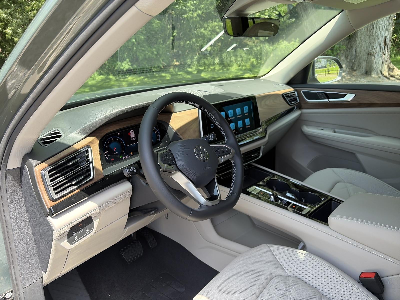 2026 Volkswagen Atlas 2.0T SE w/Technology 4MOTION