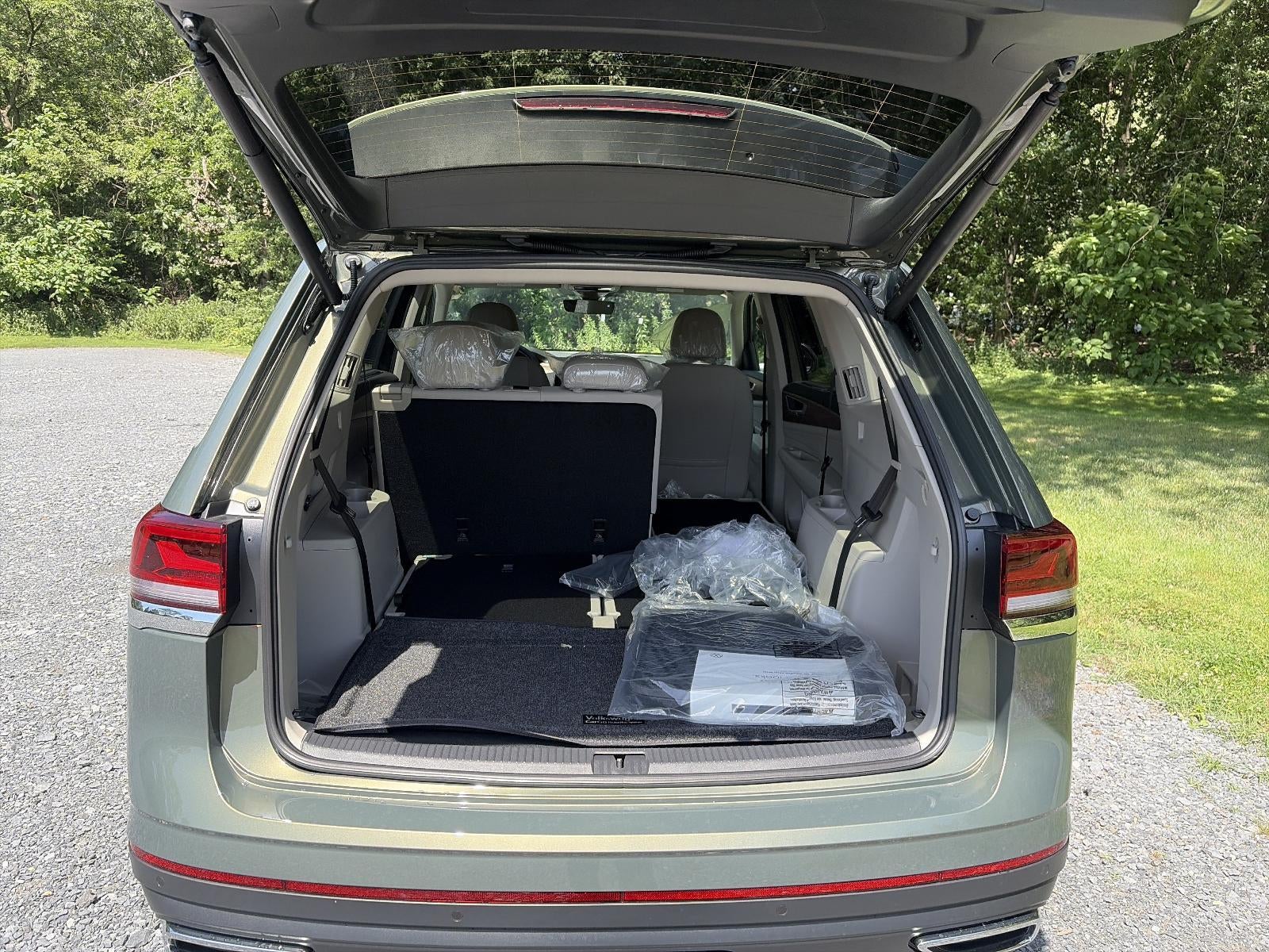 2026 Volkswagen Atlas 2.0T SE w/Technology 4MOTION