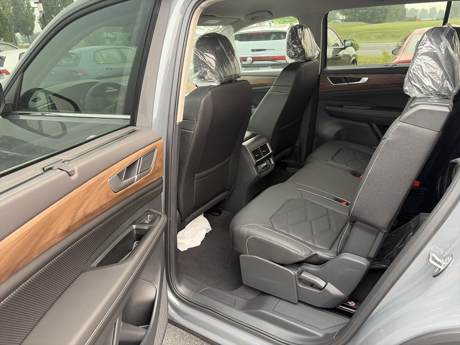 2026 Volkswagen Atlas 2.0T SE w/Technology 4MOTION