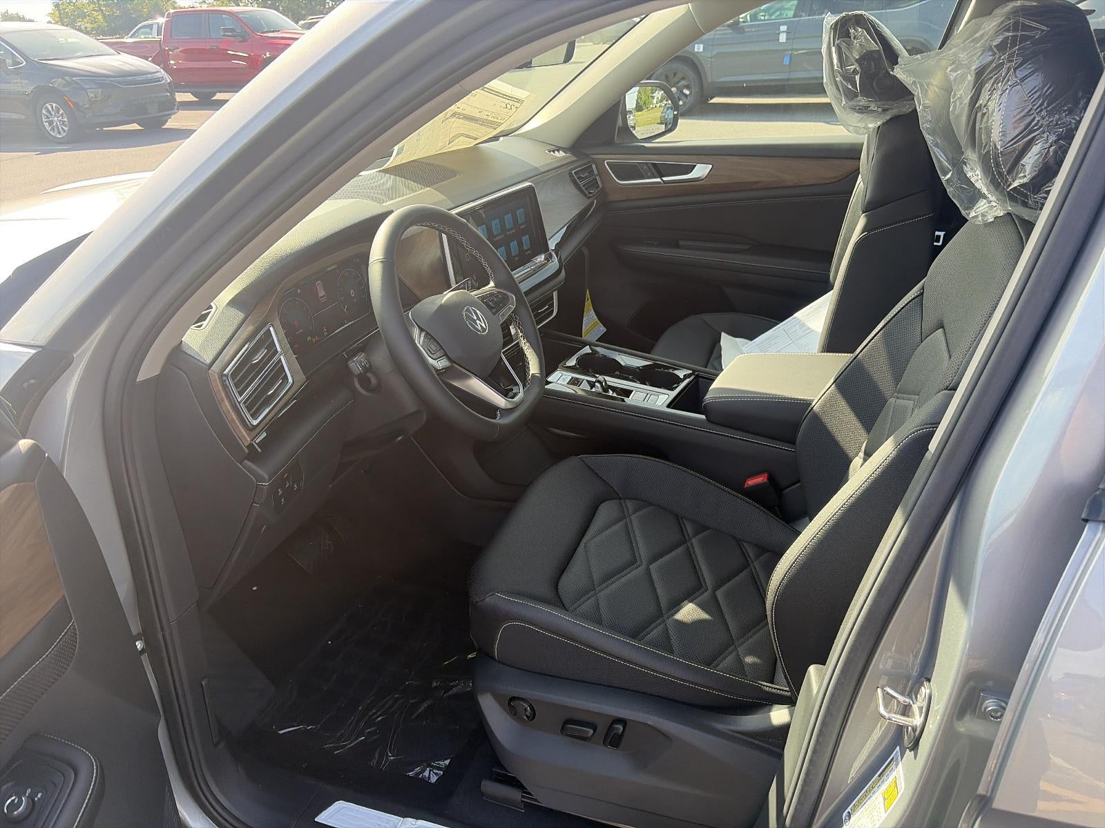2026 Volkswagen Atlas 2.0T SE w/Technology 4MOTION