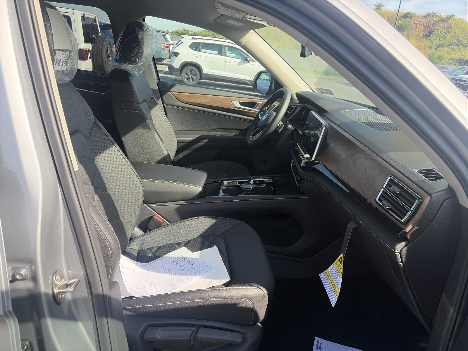 2026 Volkswagen Atlas 2.0T SE w/Technology 4MOTION