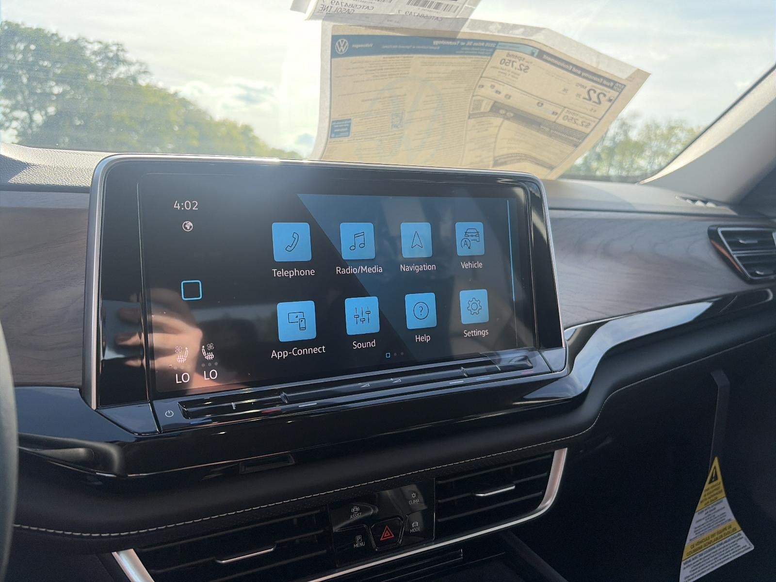 2026 Volkswagen Atlas 2.0T SE w/Technology 4MOTION