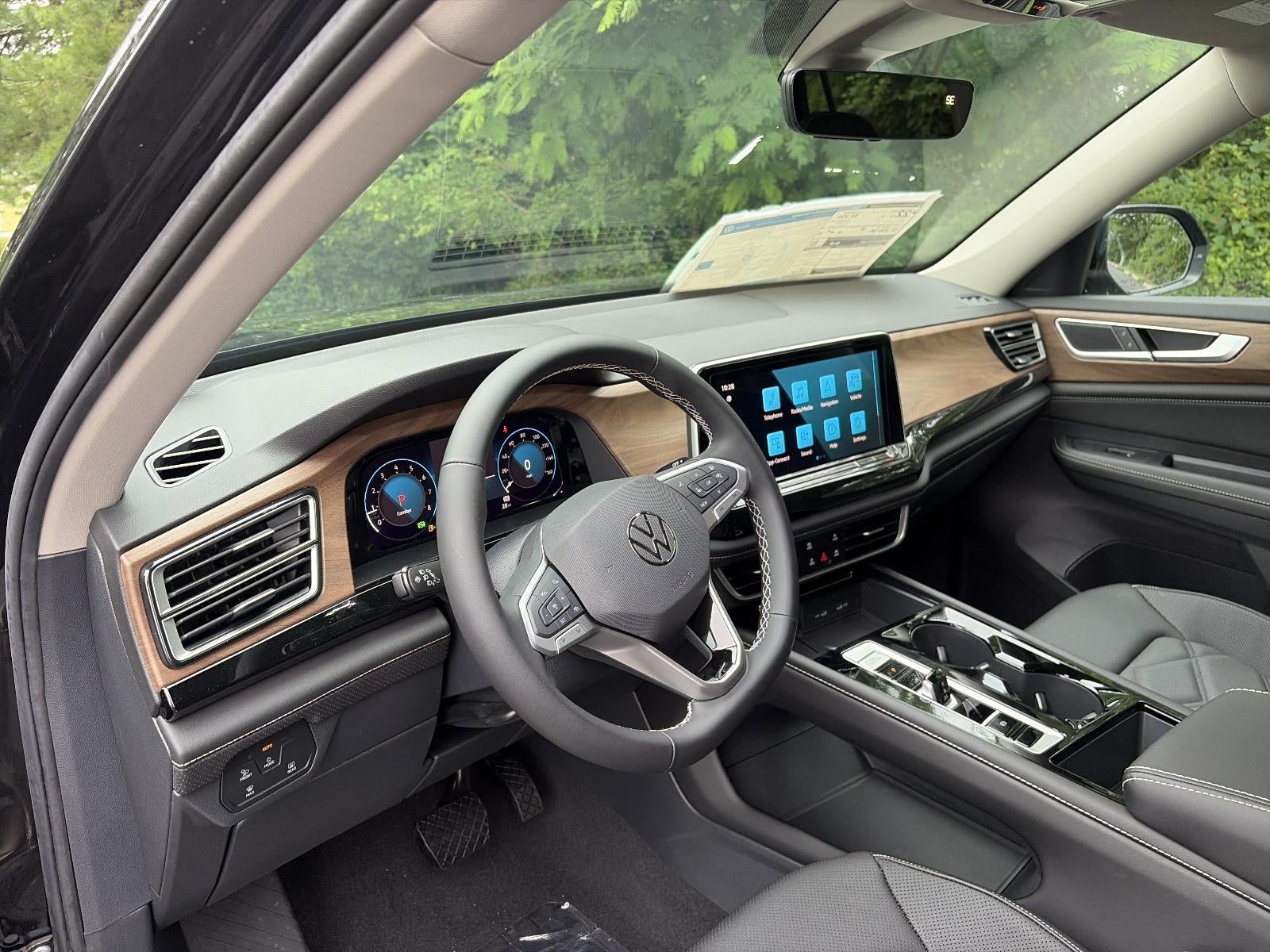 2026 Volkswagen Atlas 2.0T SE w/Technology 4MOTION