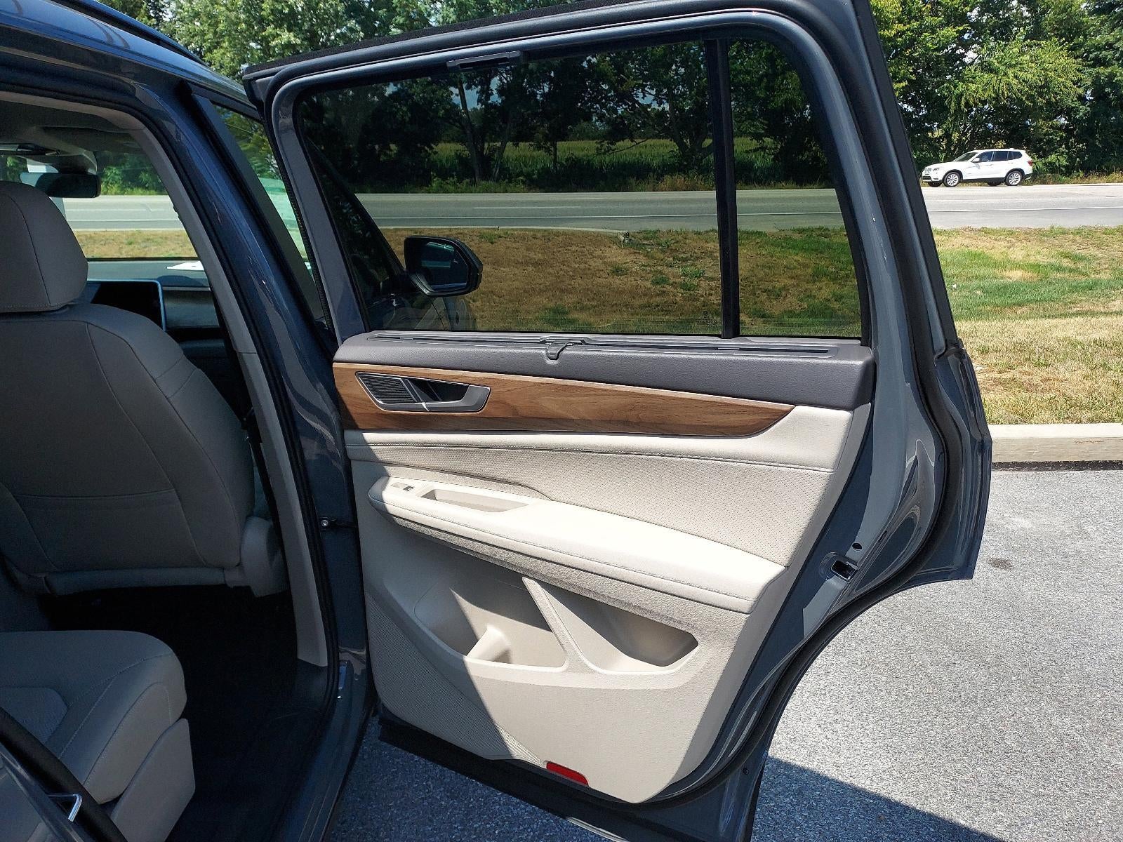 2026 Volkswagen Atlas 2.0T SE w/Technology 4MOTION