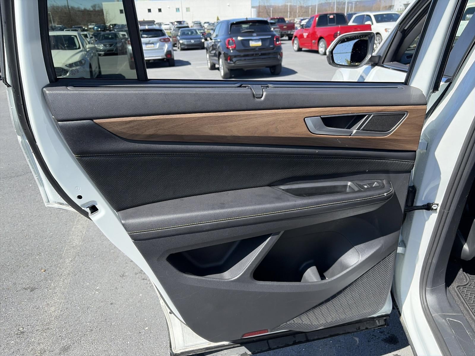 2024 Volkswagen Atlas 2.0T SE w/Technology 4MOTION