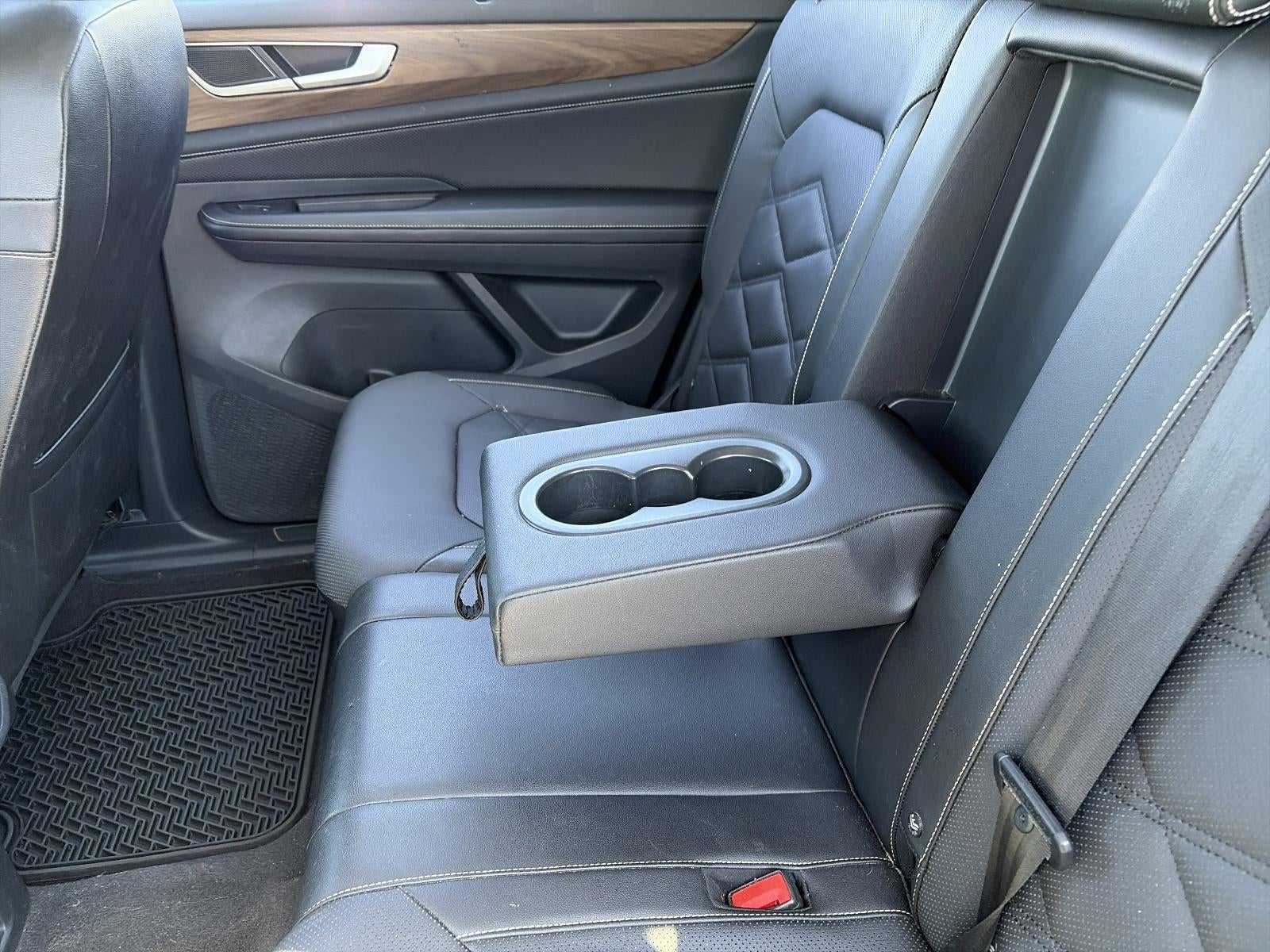 2024 Volkswagen Atlas 2.0T SE w/Technology 4MOTION