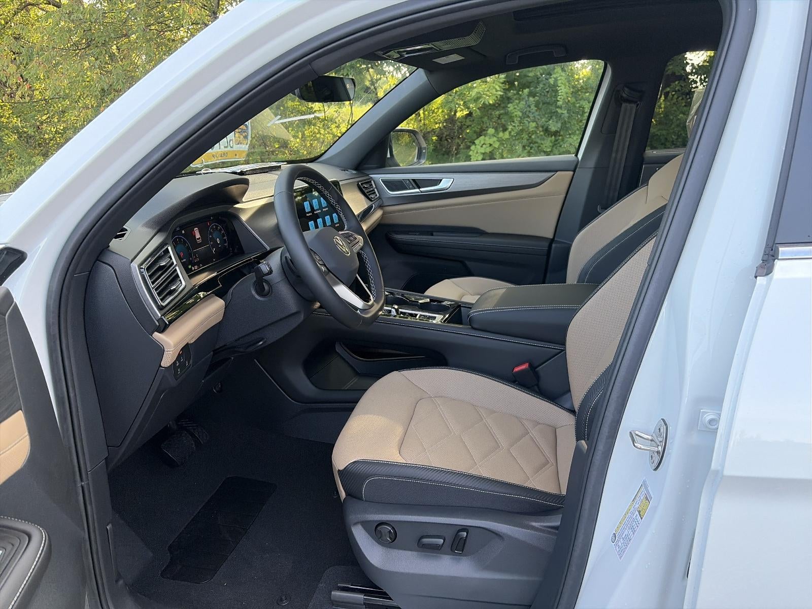 2026 Volkswagen Atlas Cross Sport 2.0T SE w/Technology 4MOTION