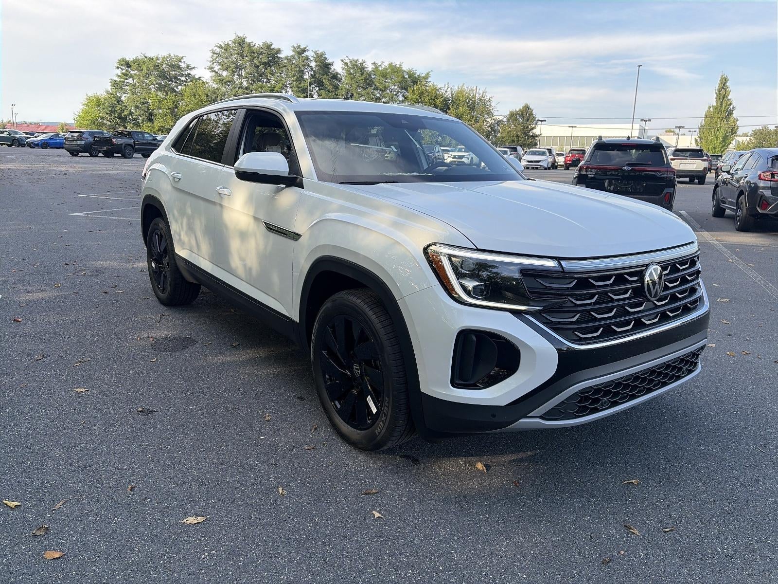 2026 Volkswagen Atlas Cross Sport 2.0T SE w/Technology 4MOTION