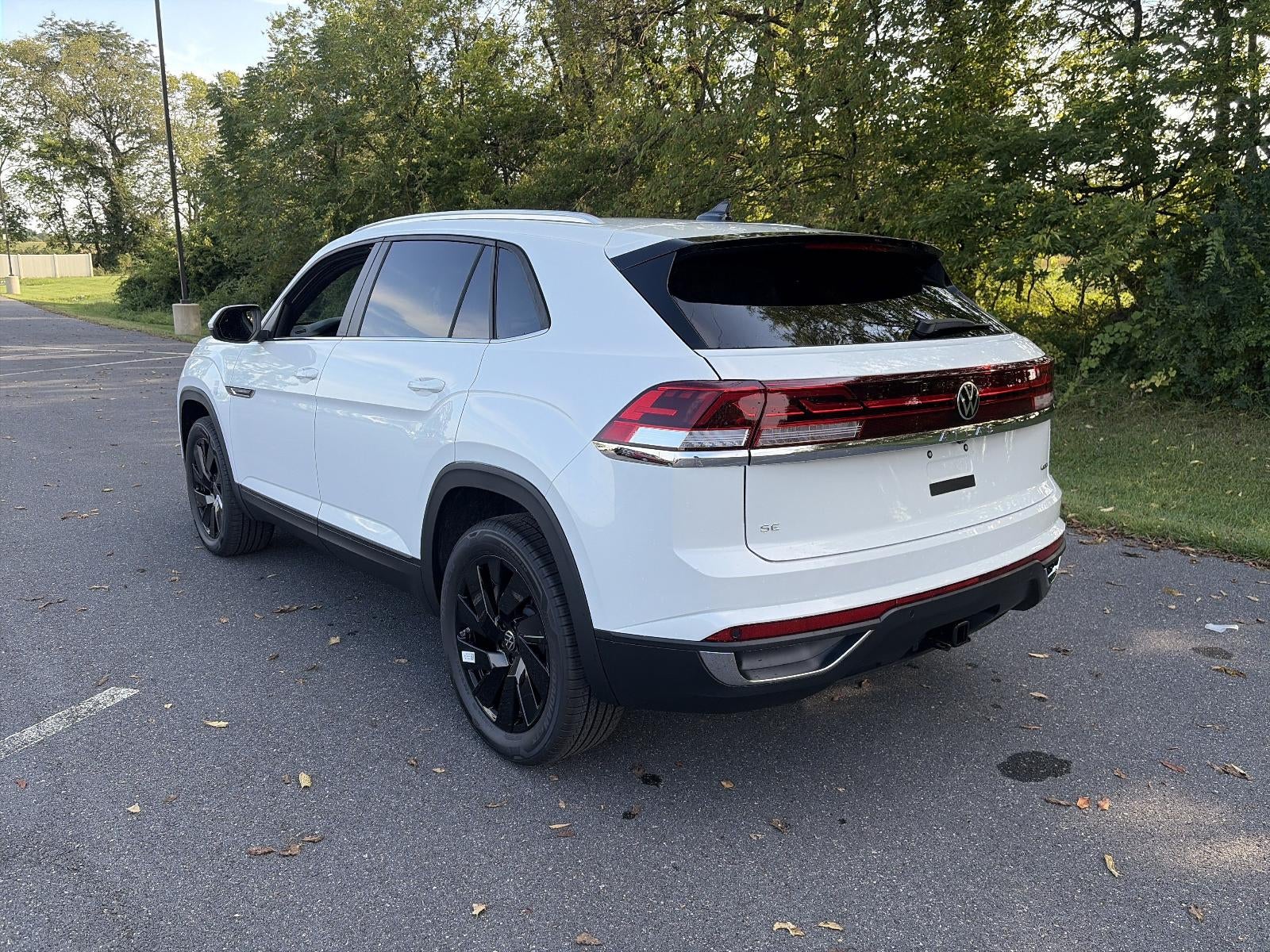 2026 Volkswagen Atlas Cross Sport 2.0T SE w/Technology 4MOTION