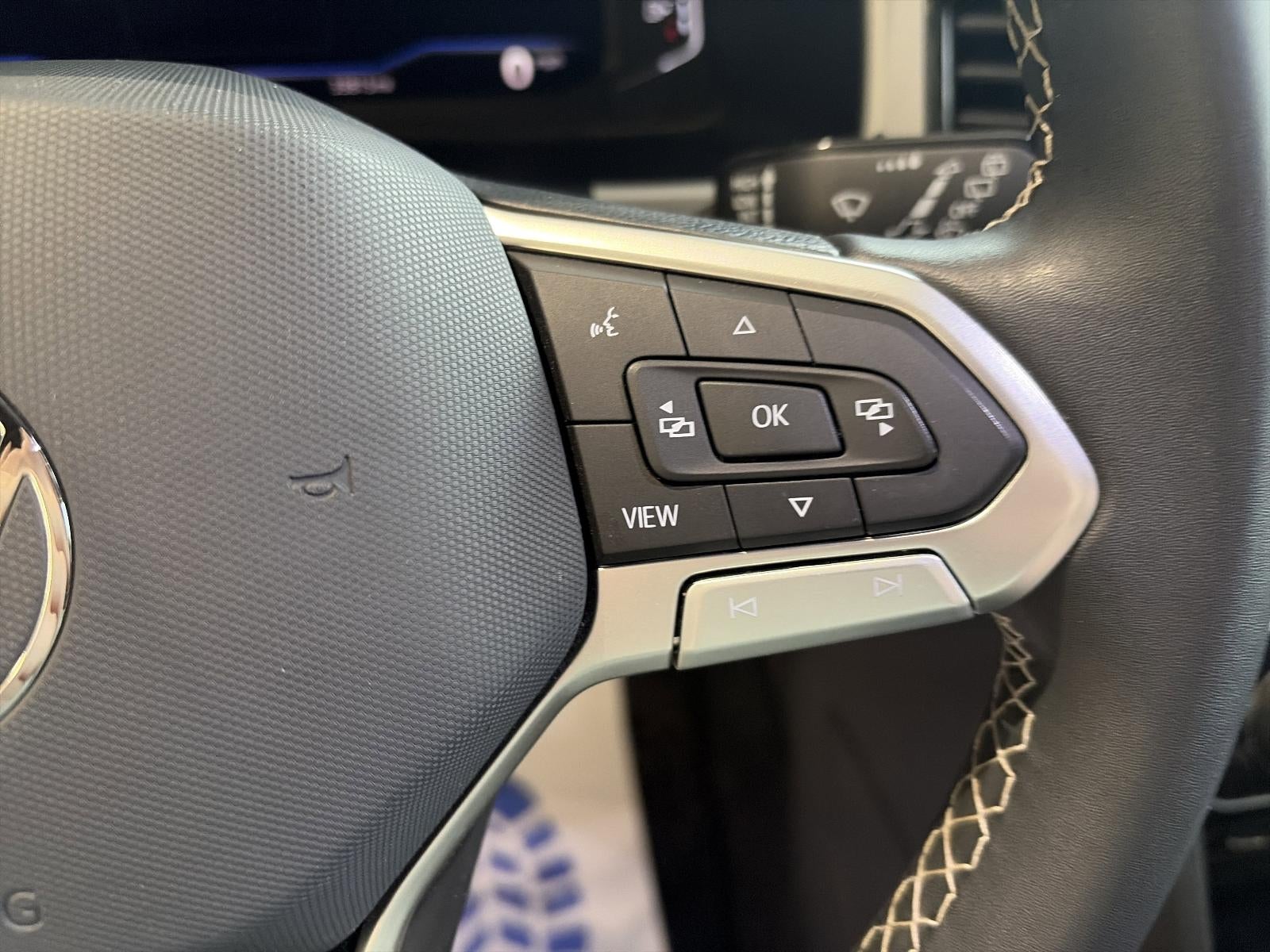 2023 Volkswagen Atlas Cross Sport 2.0T SE w/Technology 4MOTION