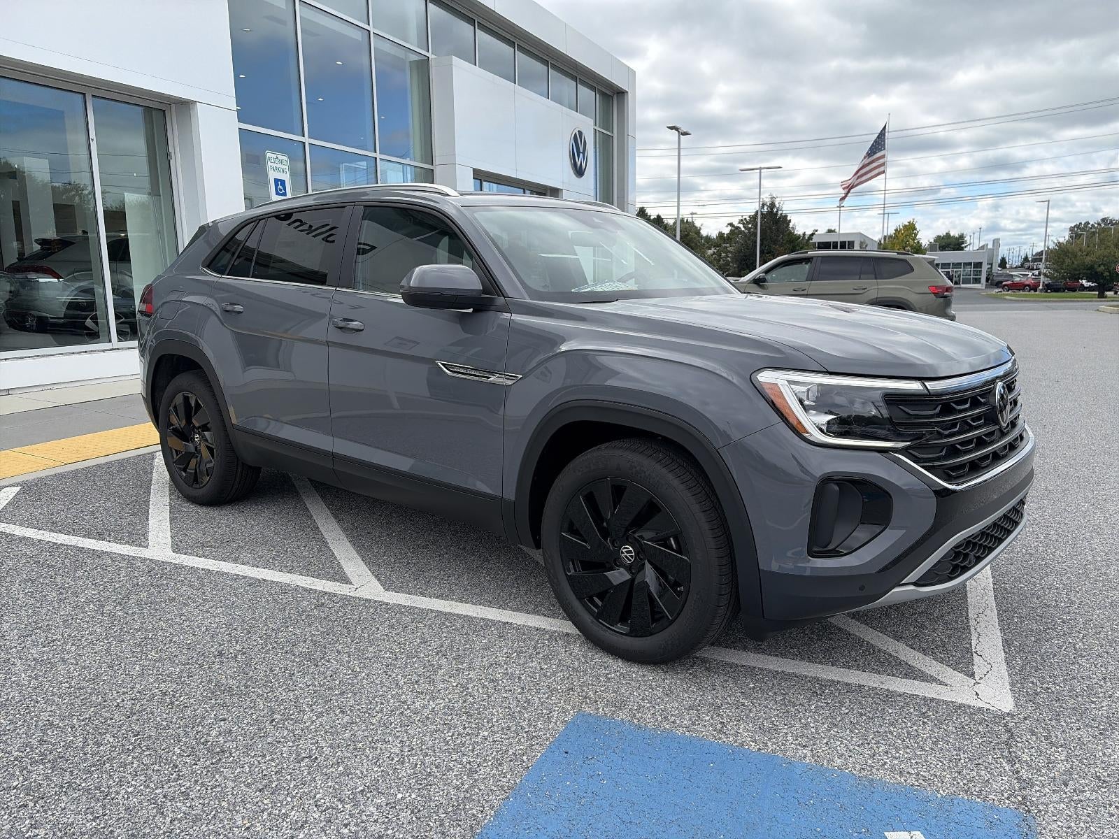 2026 Volkswagen Atlas Cross Sport 2.0T SE w/Technology 4MOTION