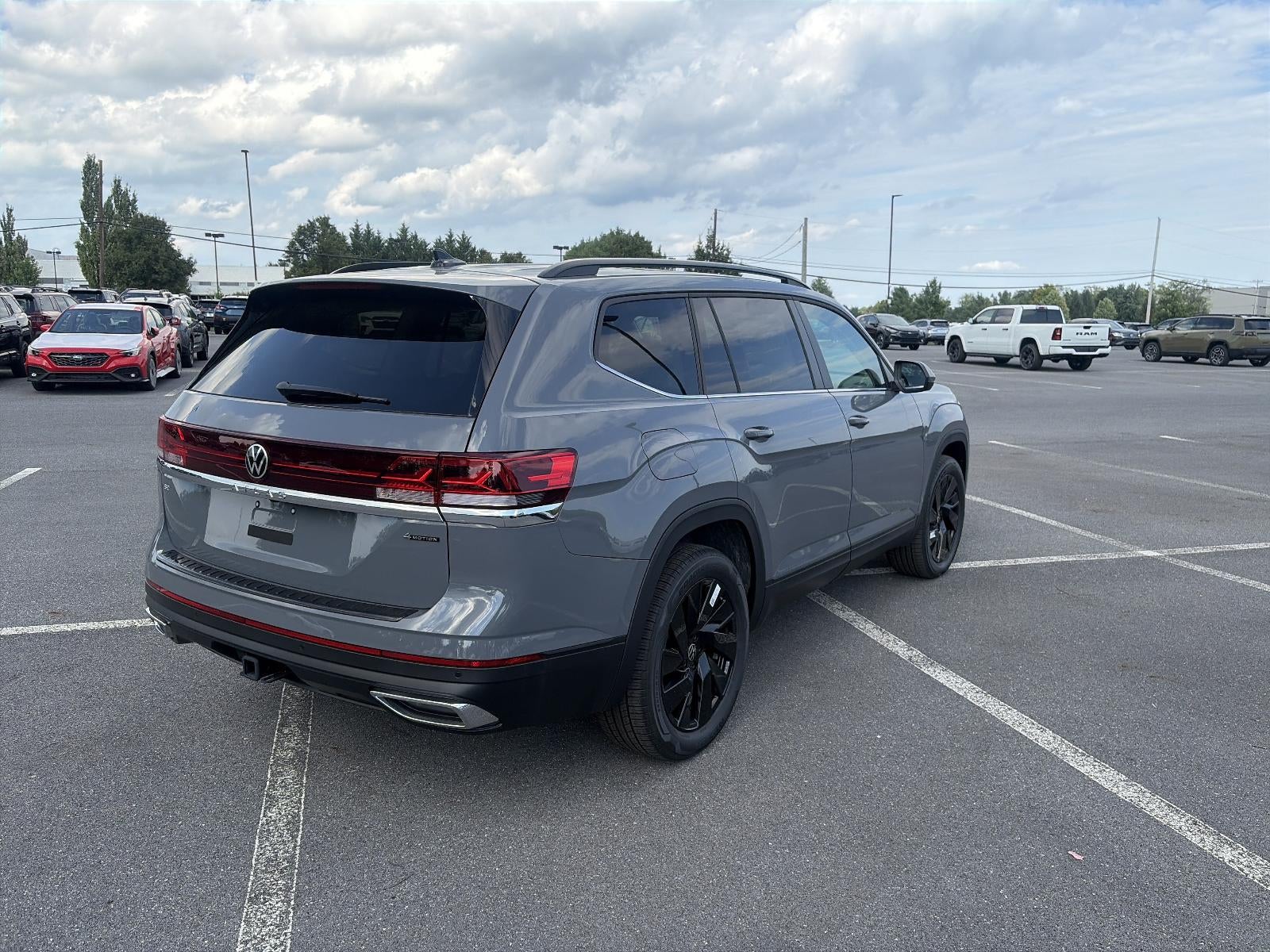 2026 Volkswagen Atlas 2.0T SE w/Technology 4MOTION