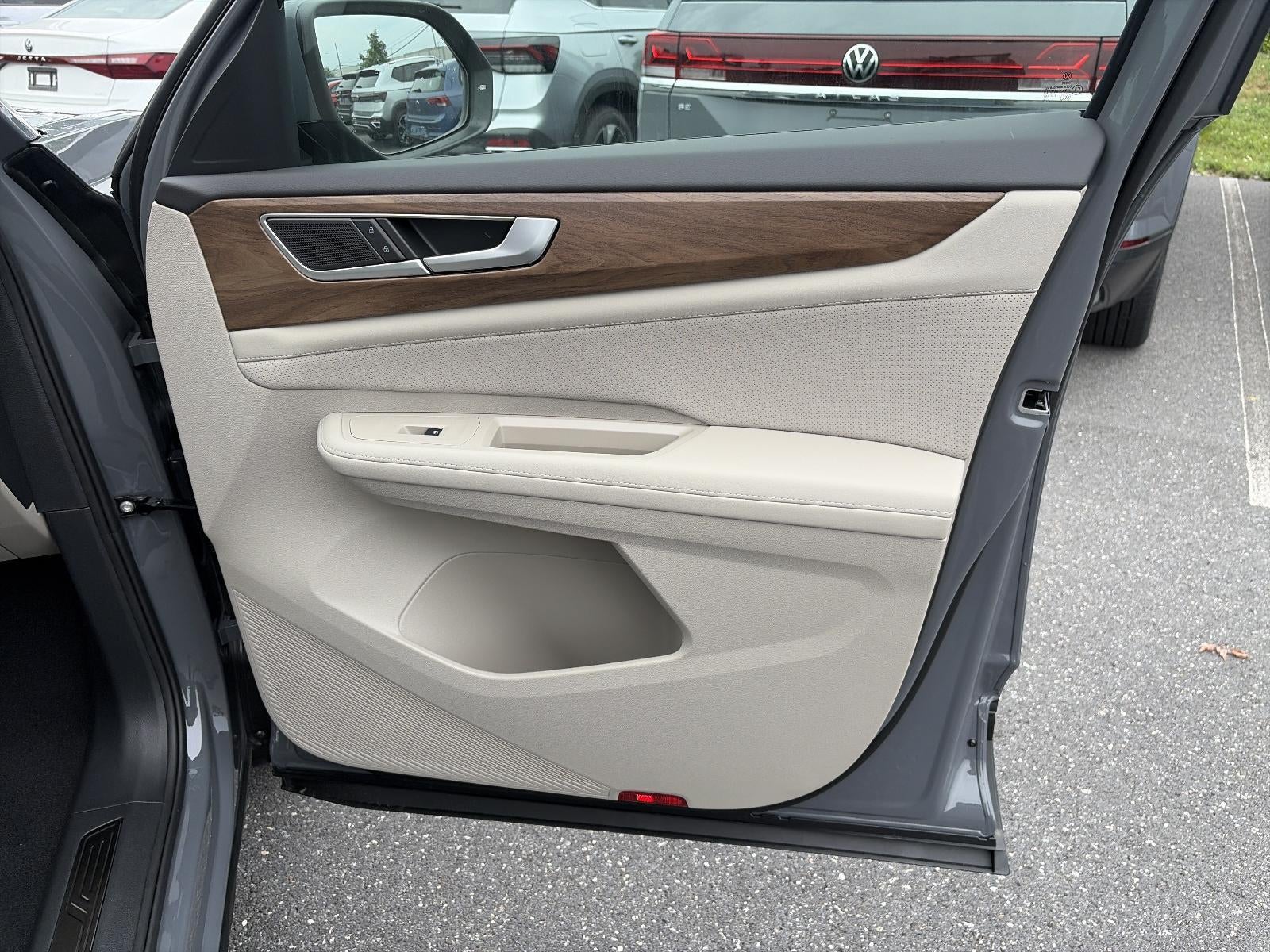 2026 Volkswagen Atlas 2.0T SE w/Technology 4MOTION