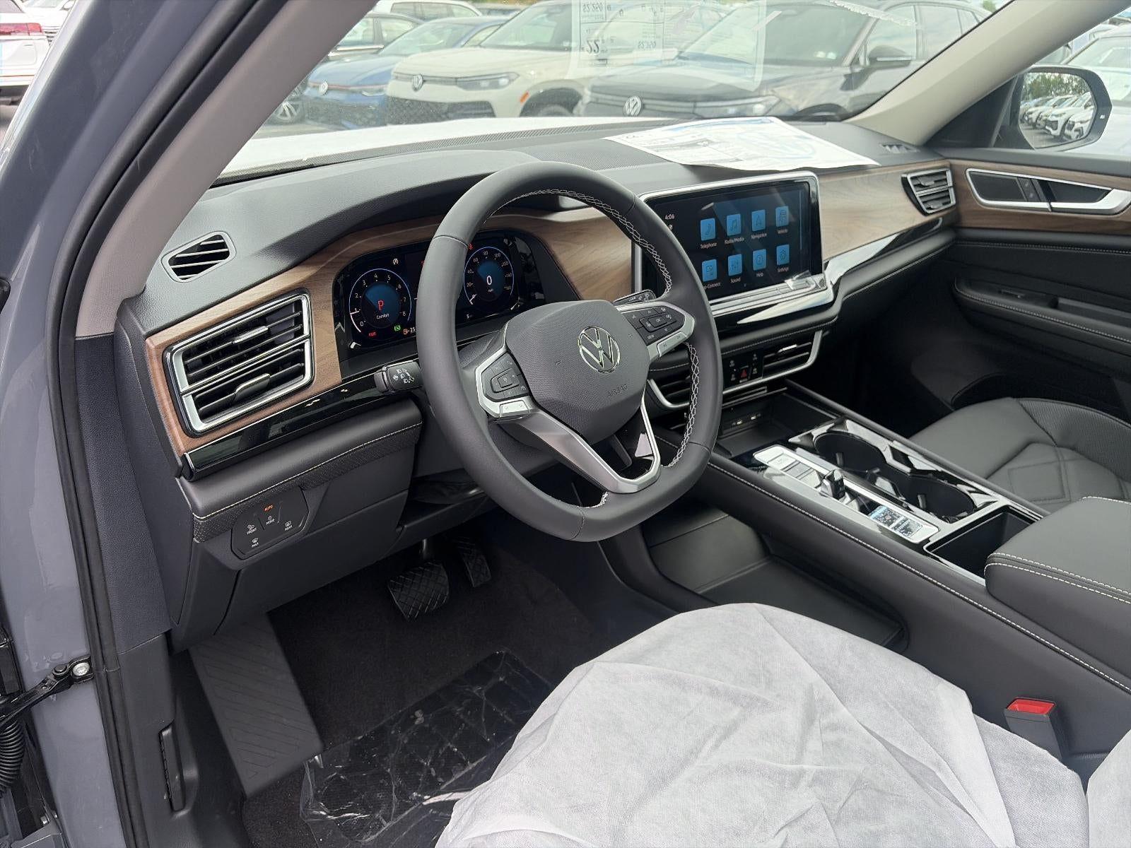 2026 Volkswagen Atlas 2.0T SE w/Technology 4MOTION