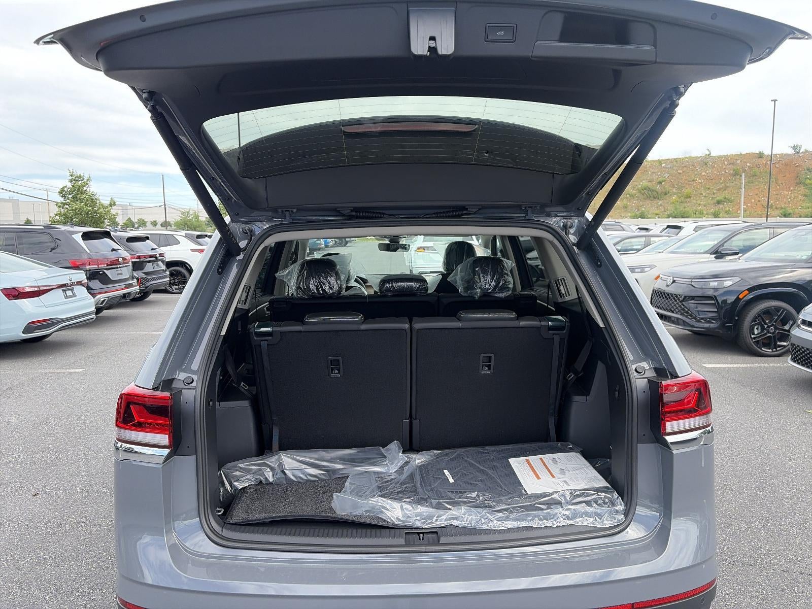 2026 Volkswagen Atlas 2.0T SE w/Technology 4MOTION