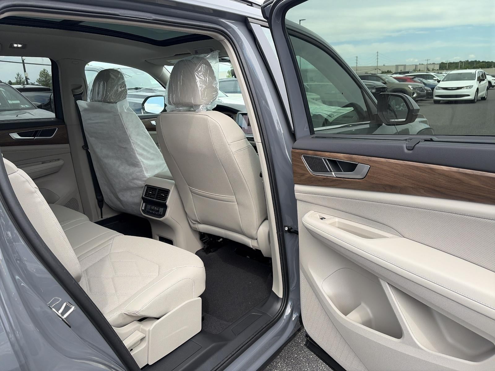 2026 Volkswagen Atlas 2.0T SE w/Technology 4MOTION