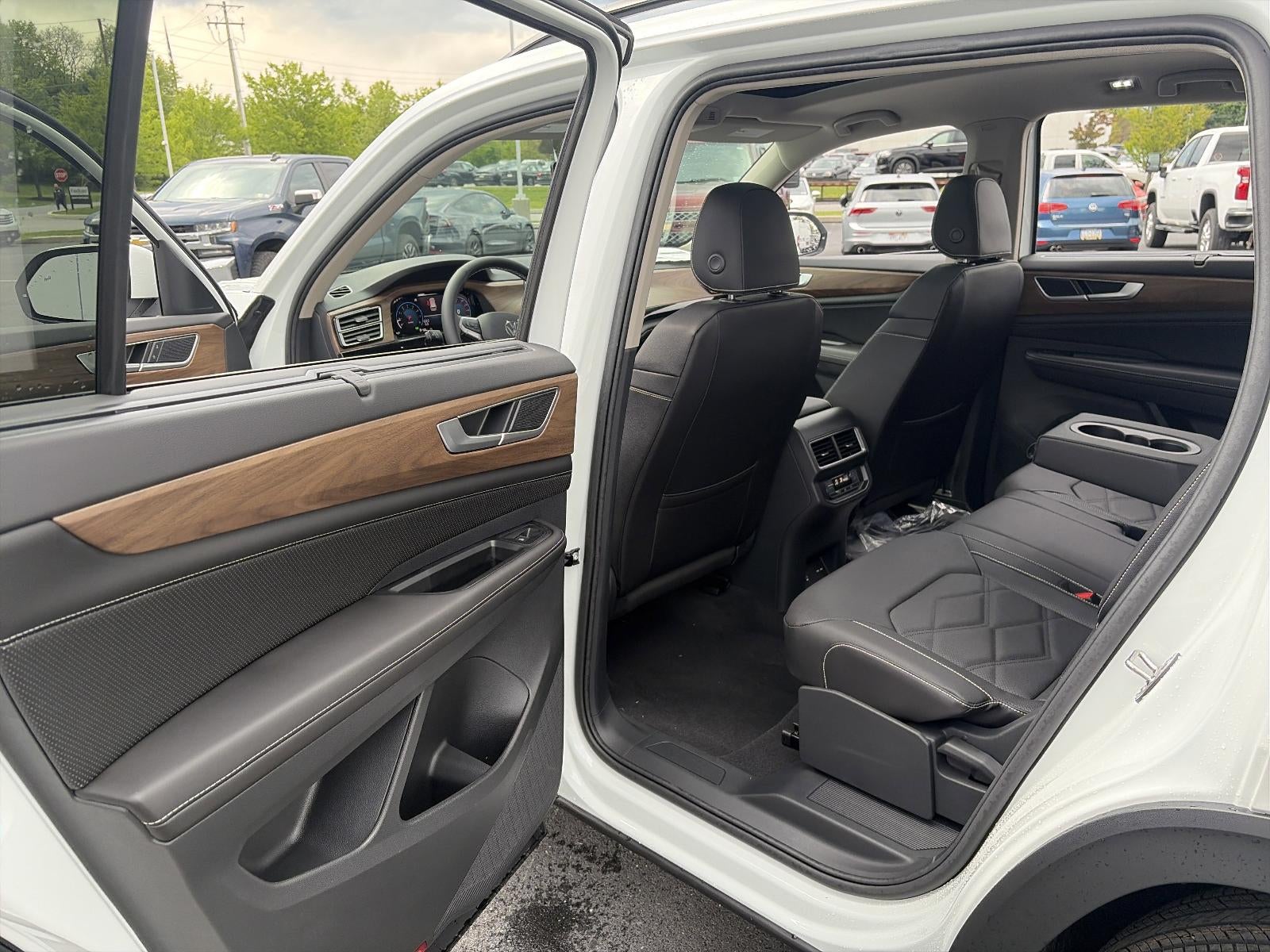 2026 Volkswagen Atlas 2.0T SE w/Technology 4MOTION