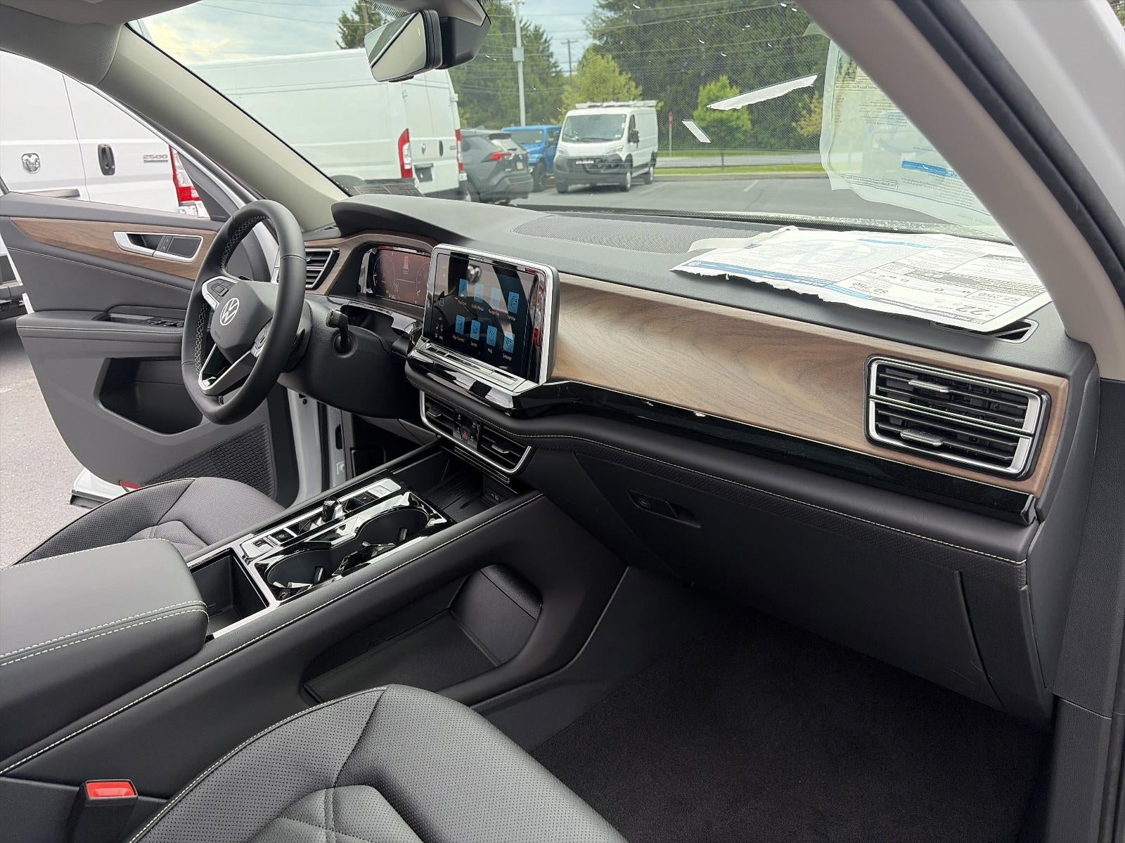 2026 Volkswagen Atlas 2.0T SE w/Technology 4MOTION