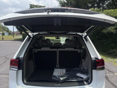2026 Volkswagen Atlas 2.0T SE w/Technology 4MOTION