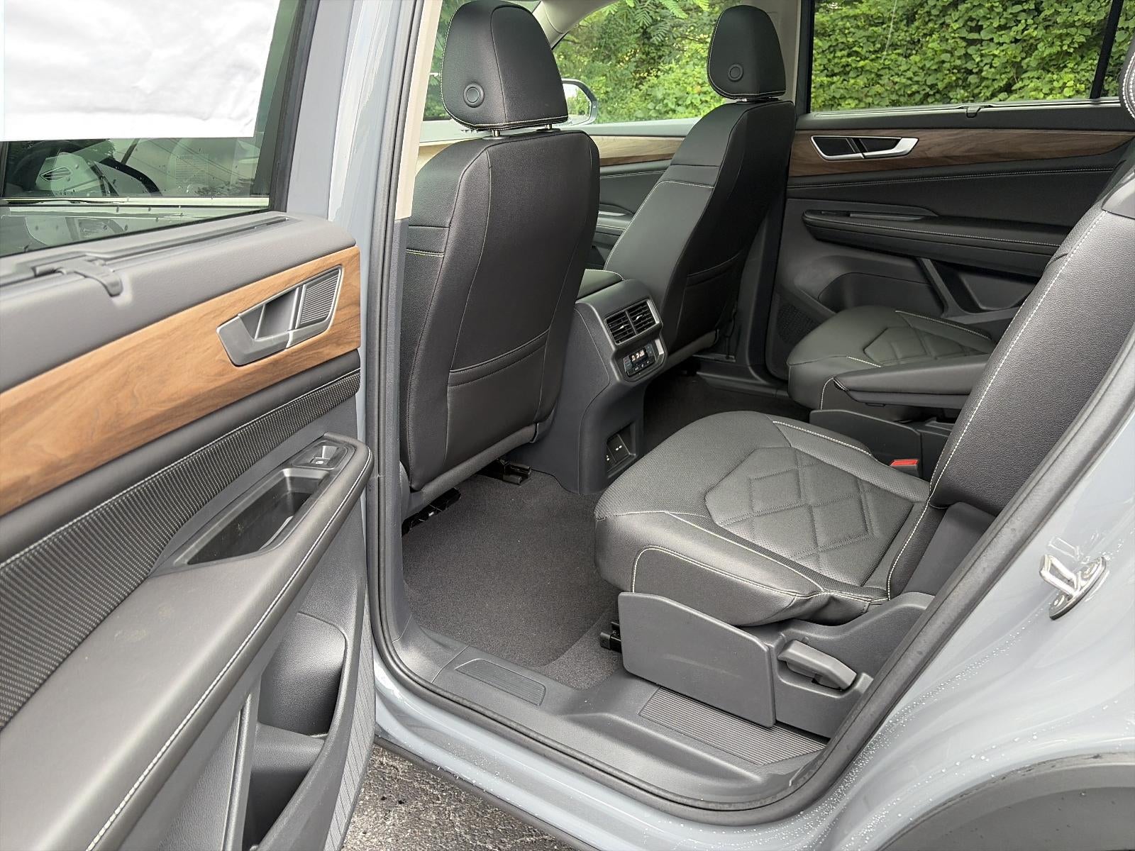 2026 Volkswagen Atlas 2.0T SE w/Technology 4MOTION