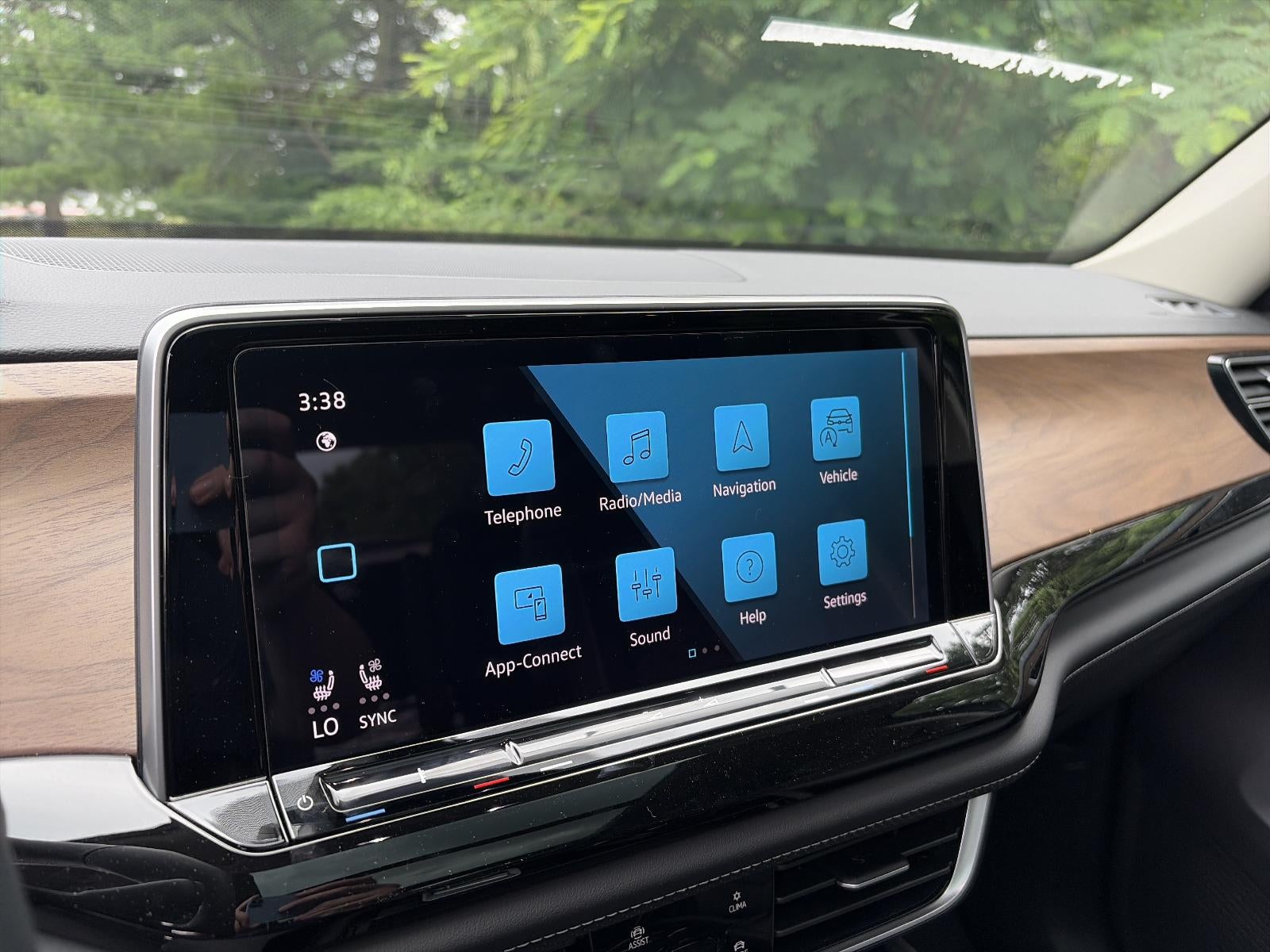 2026 Volkswagen Atlas 2.0T SE w/Technology 4MOTION