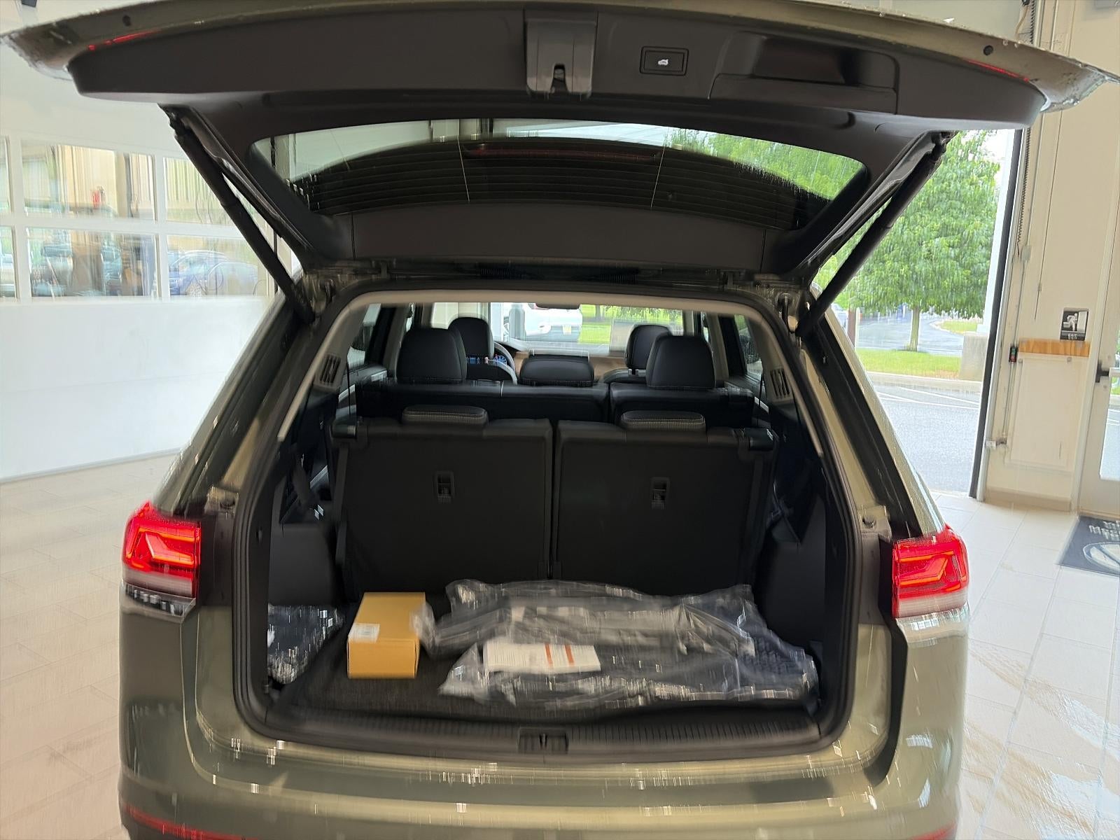 2026 Volkswagen Atlas 2.0T SE w/Technology 4MOTION