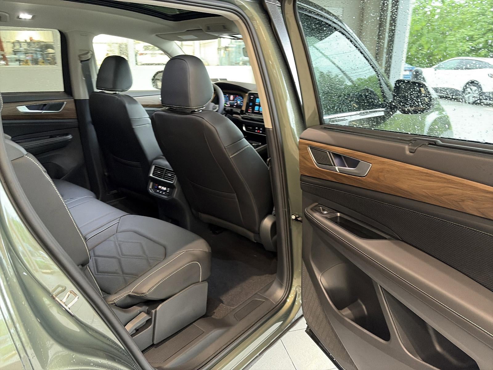 2026 Volkswagen Atlas 2.0T SE w/Technology 4MOTION