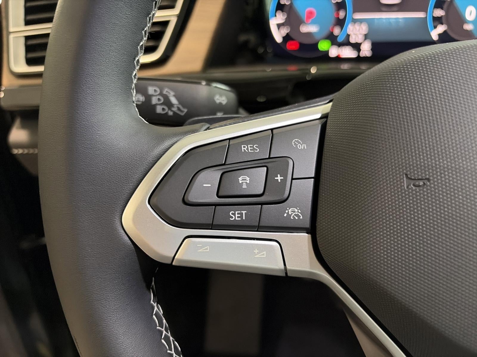 2026 Volkswagen Atlas 2.0T SE w/Technology 4MOTION