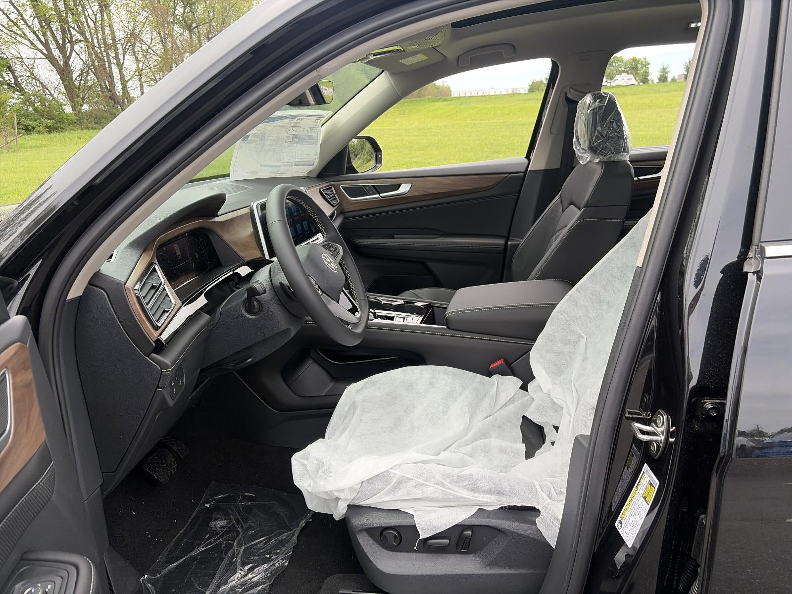 2026 Volkswagen Atlas 2.0T SE w/Technology 4MOTION