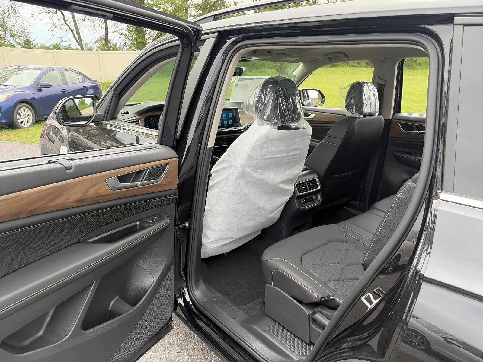 2026 Volkswagen Atlas 2.0T SE w/Technology 4MOTION