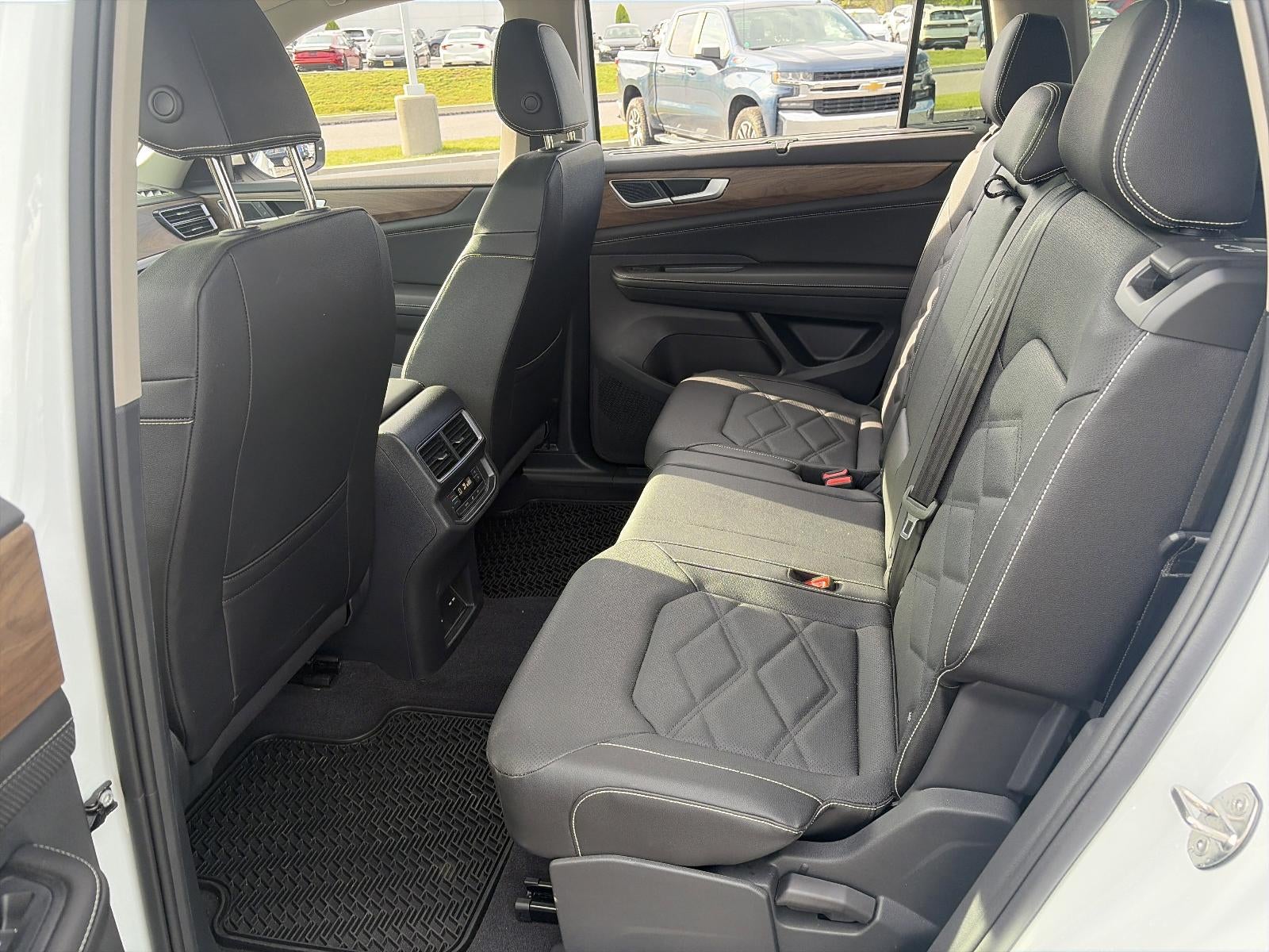 2026 Volkswagen Atlas 2.0T SE w/Technology 4MOTION