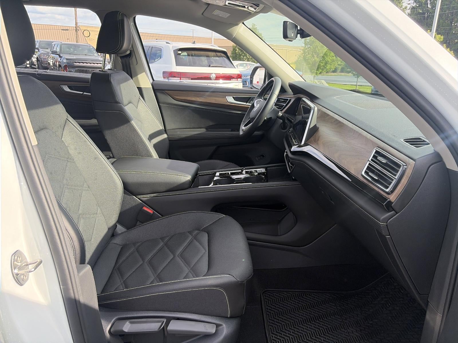 2026 Volkswagen Atlas 2.0T SE w/Technology 4MOTION