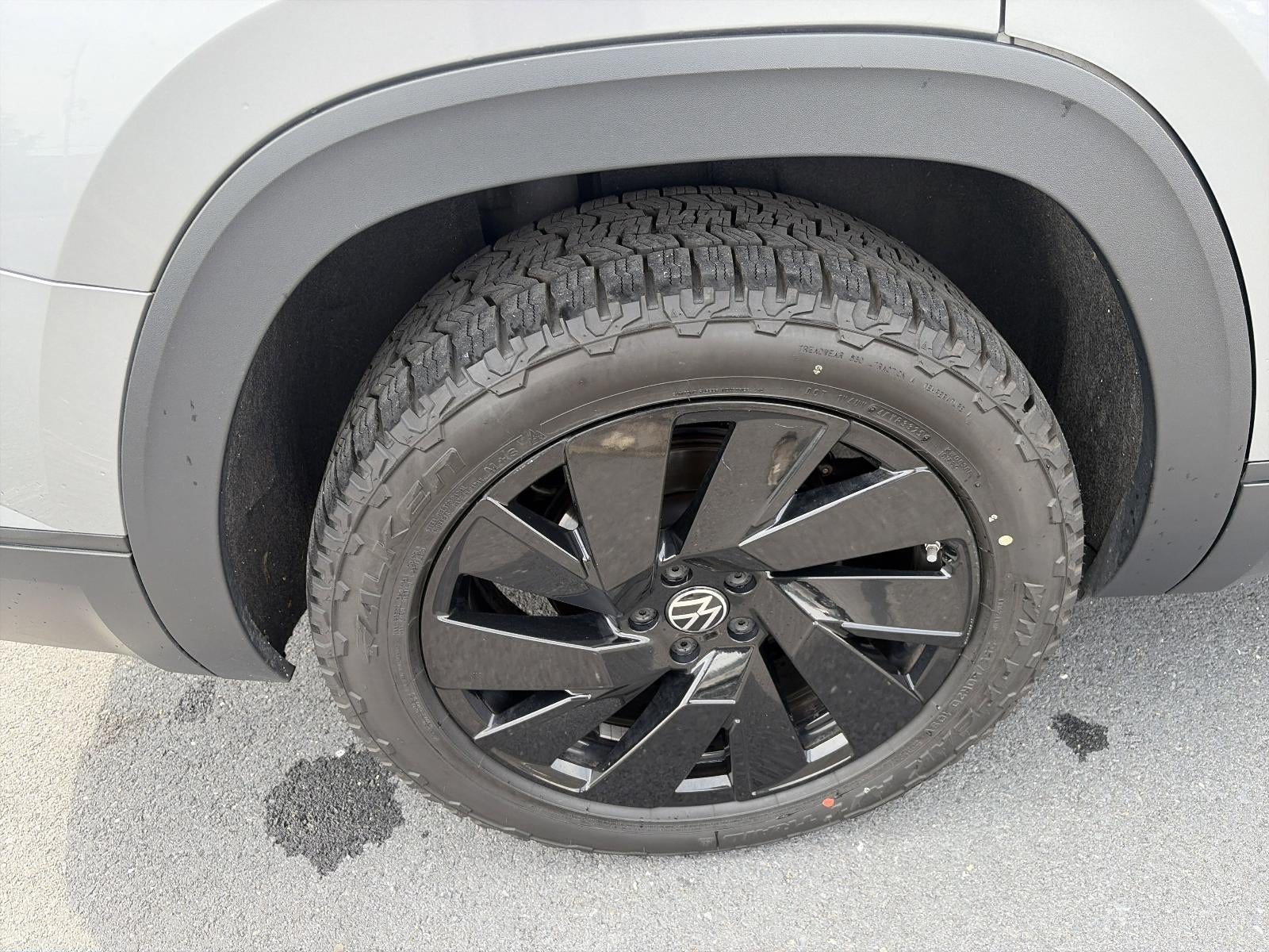 2024 Volkswagen Atlas 2.0T SE w/Technology 4MOTION