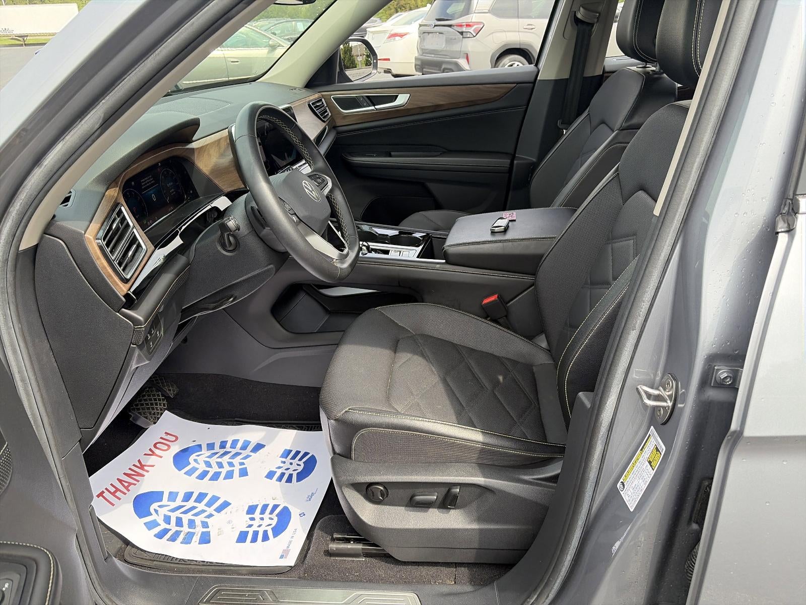 2024 Volkswagen Atlas 2.0T SE w/Technology 4MOTION